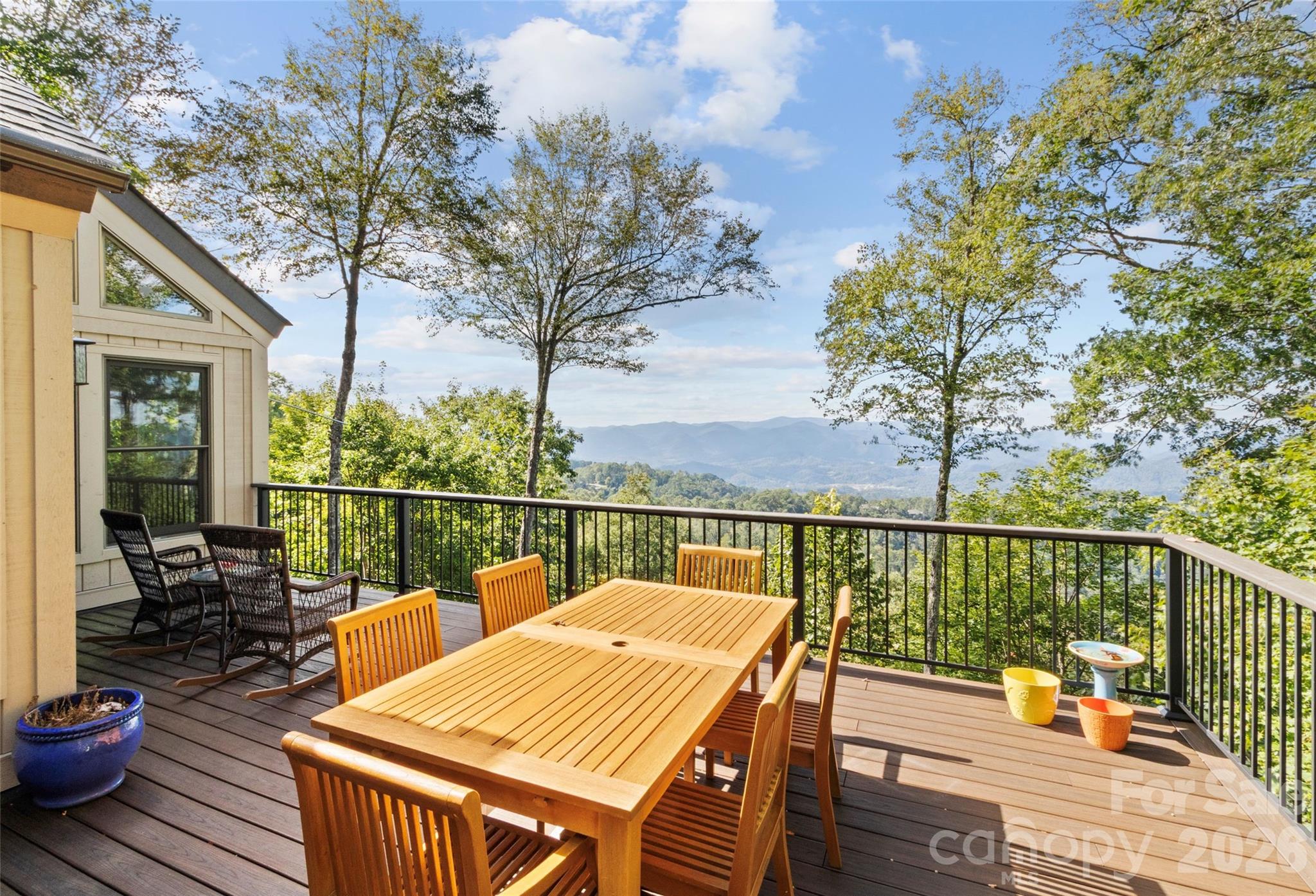 430 Rhododendron Lane thumbnail image 3