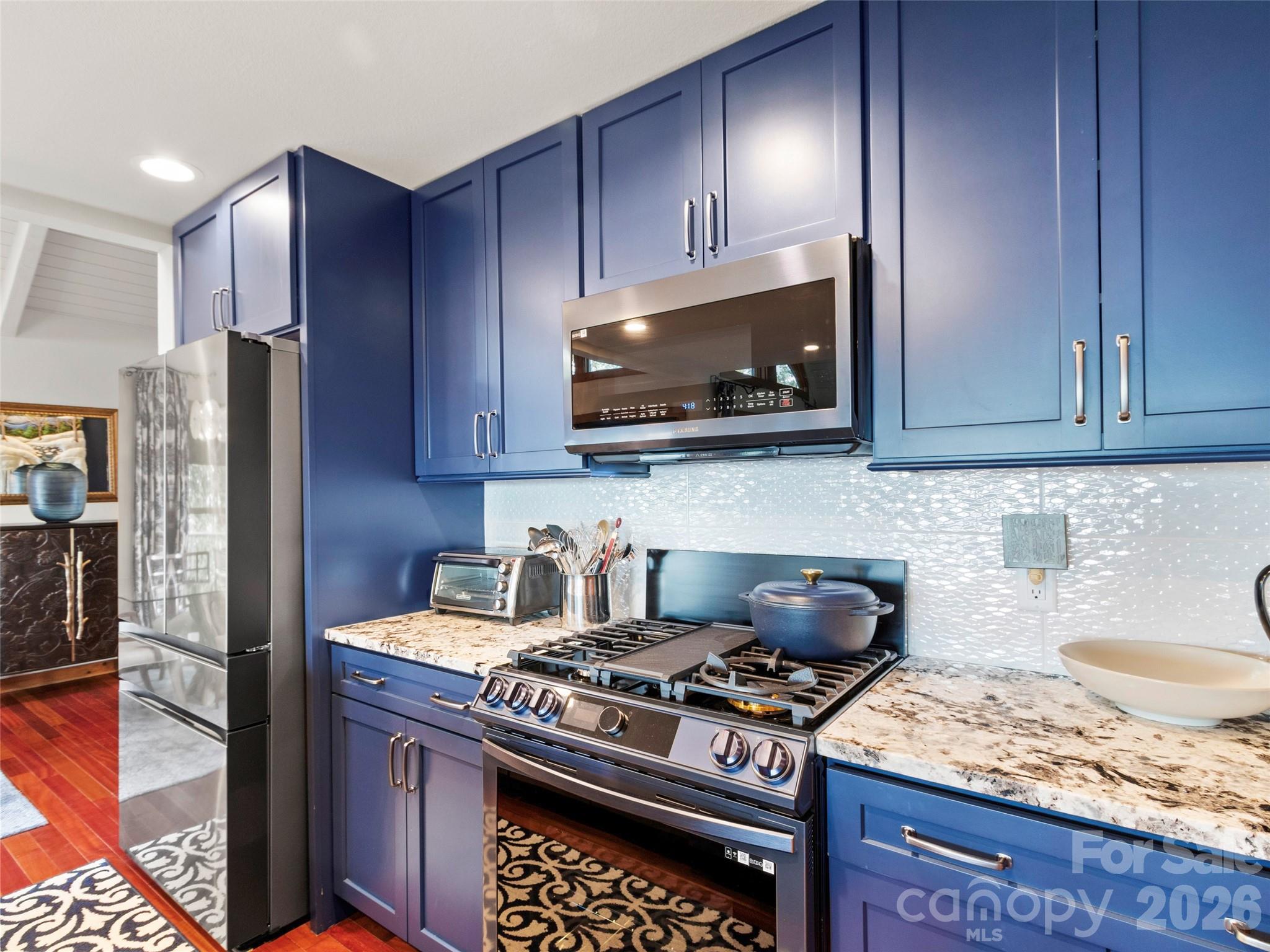 430 Rhododendron Lane thumbnail image 15