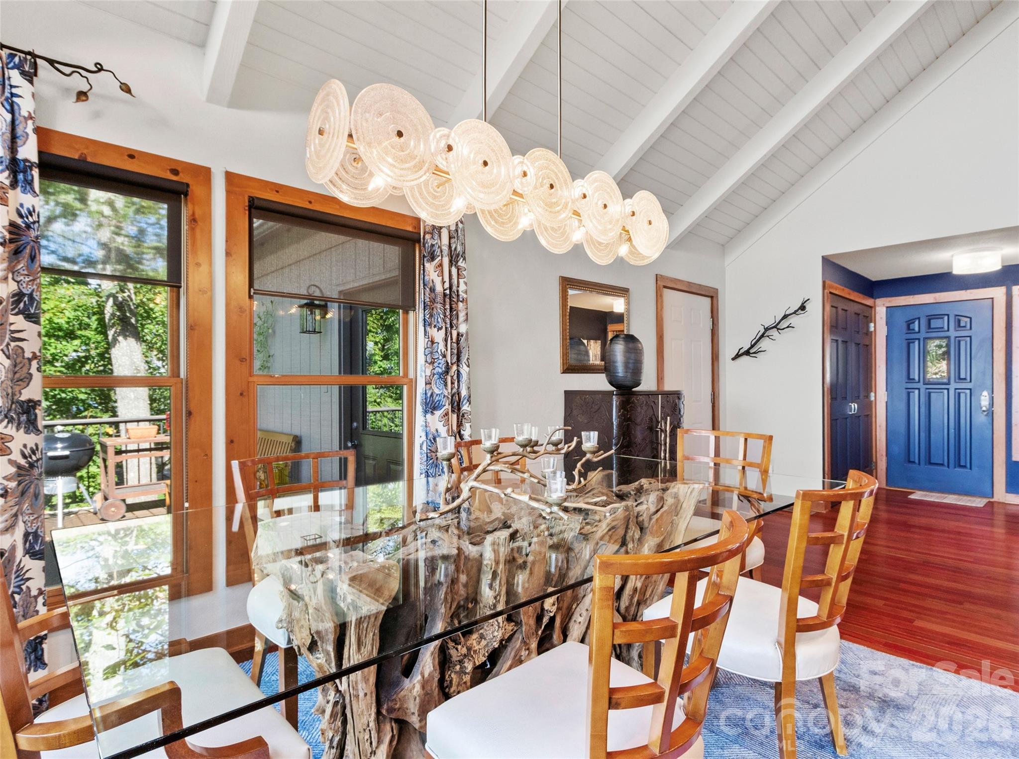 430 Rhododendron Lane thumbnail image 19