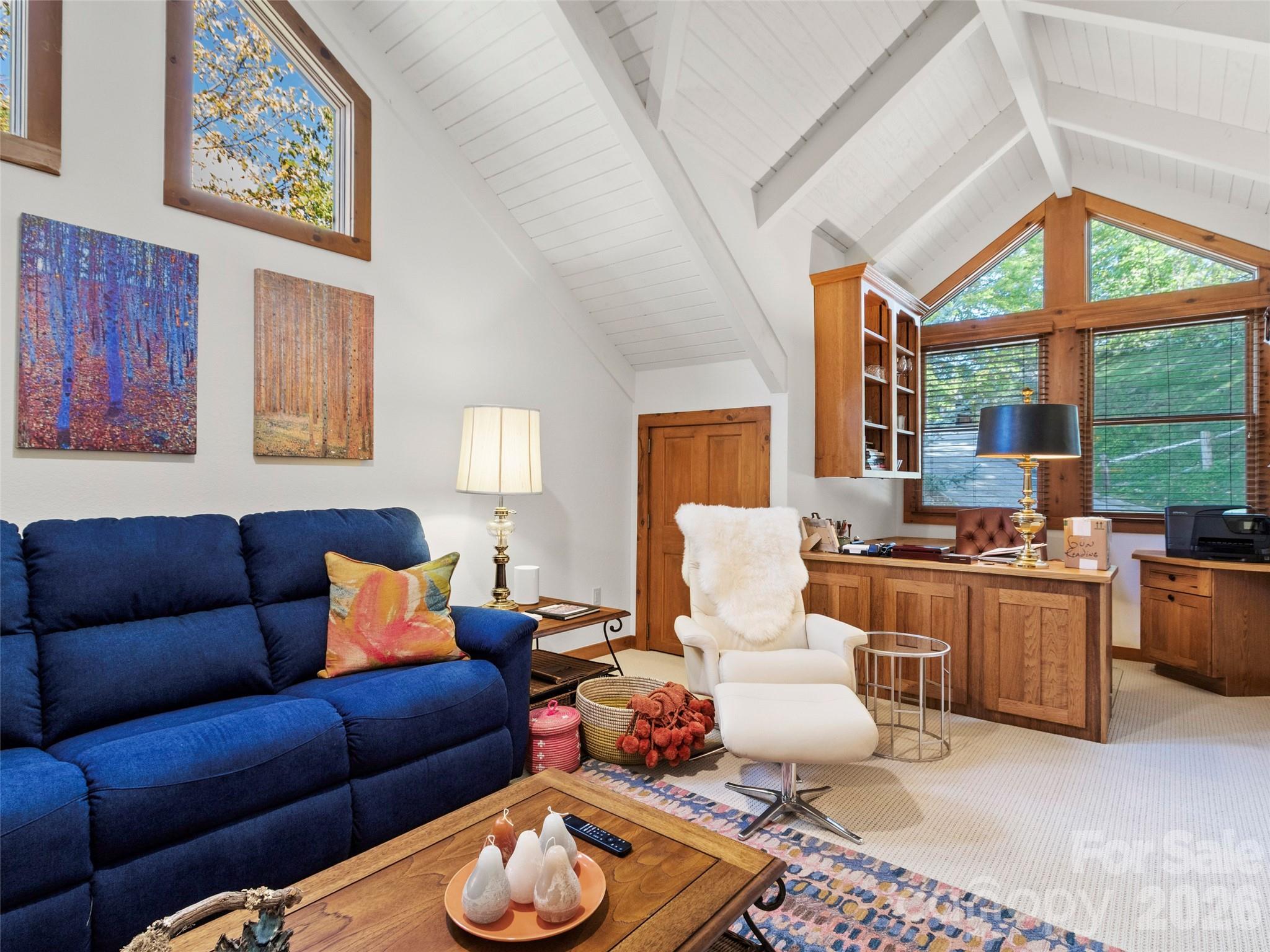 430 Rhododendron Lane thumbnail image 33