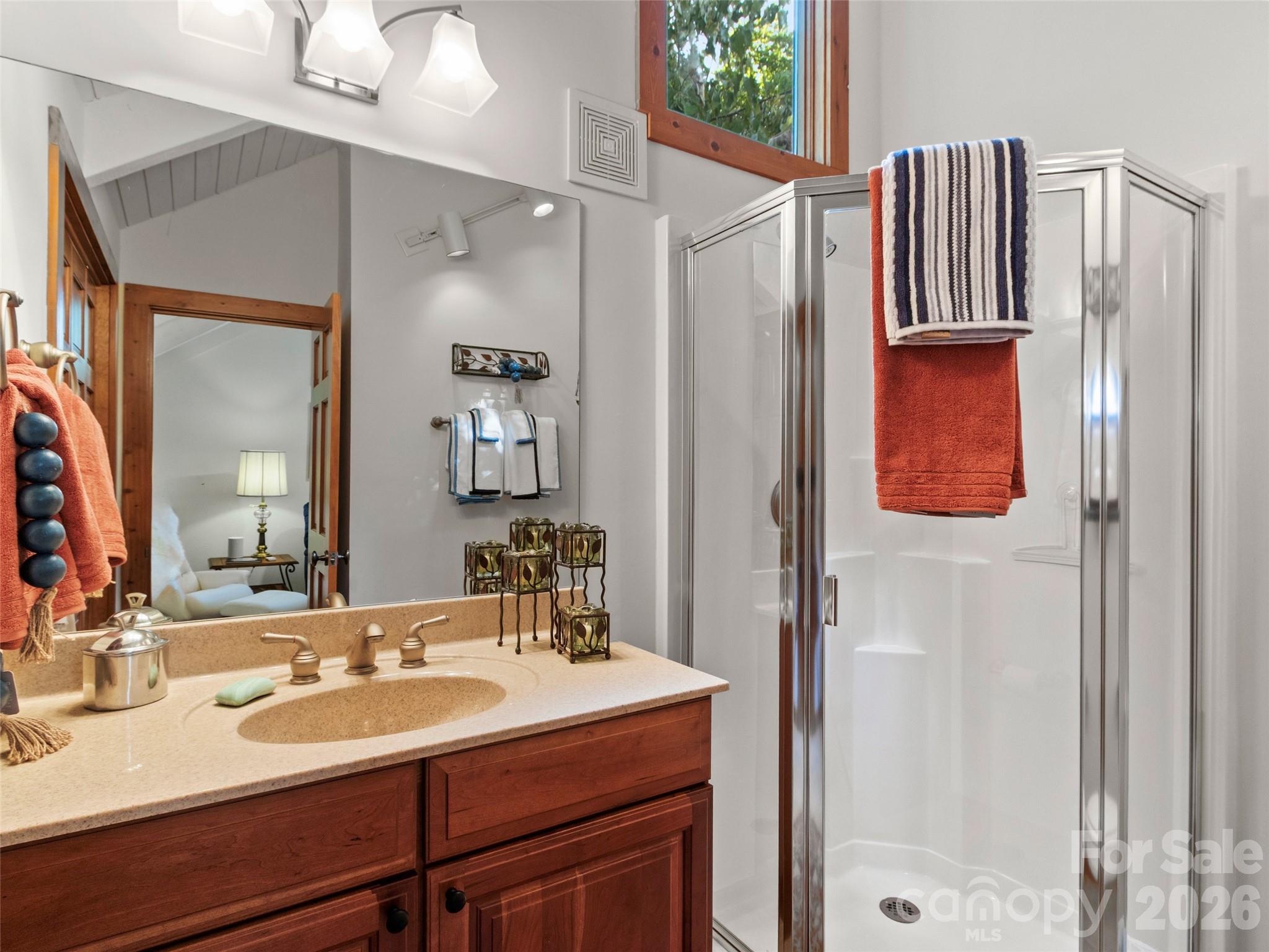 430 Rhododendron Lane thumbnail image 38