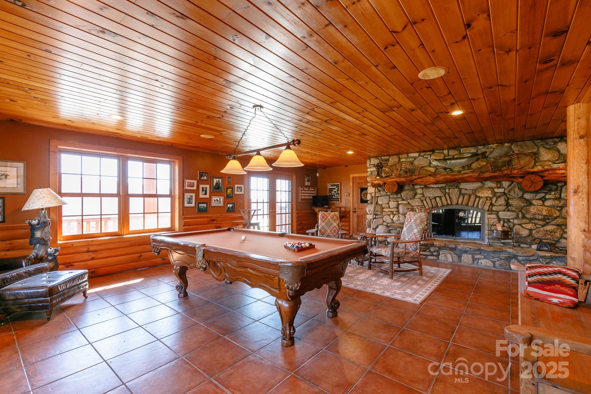 851 Austin Mountain Drive thumbnail image 15