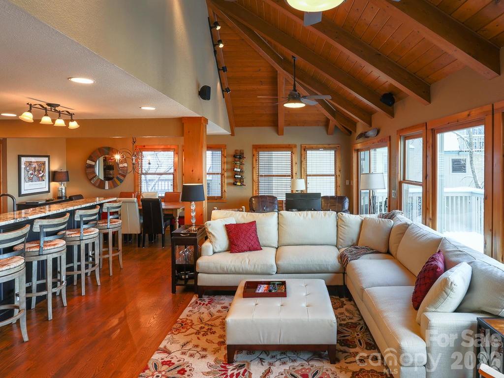 71 Ivy Ridge Road thumbnail image 10