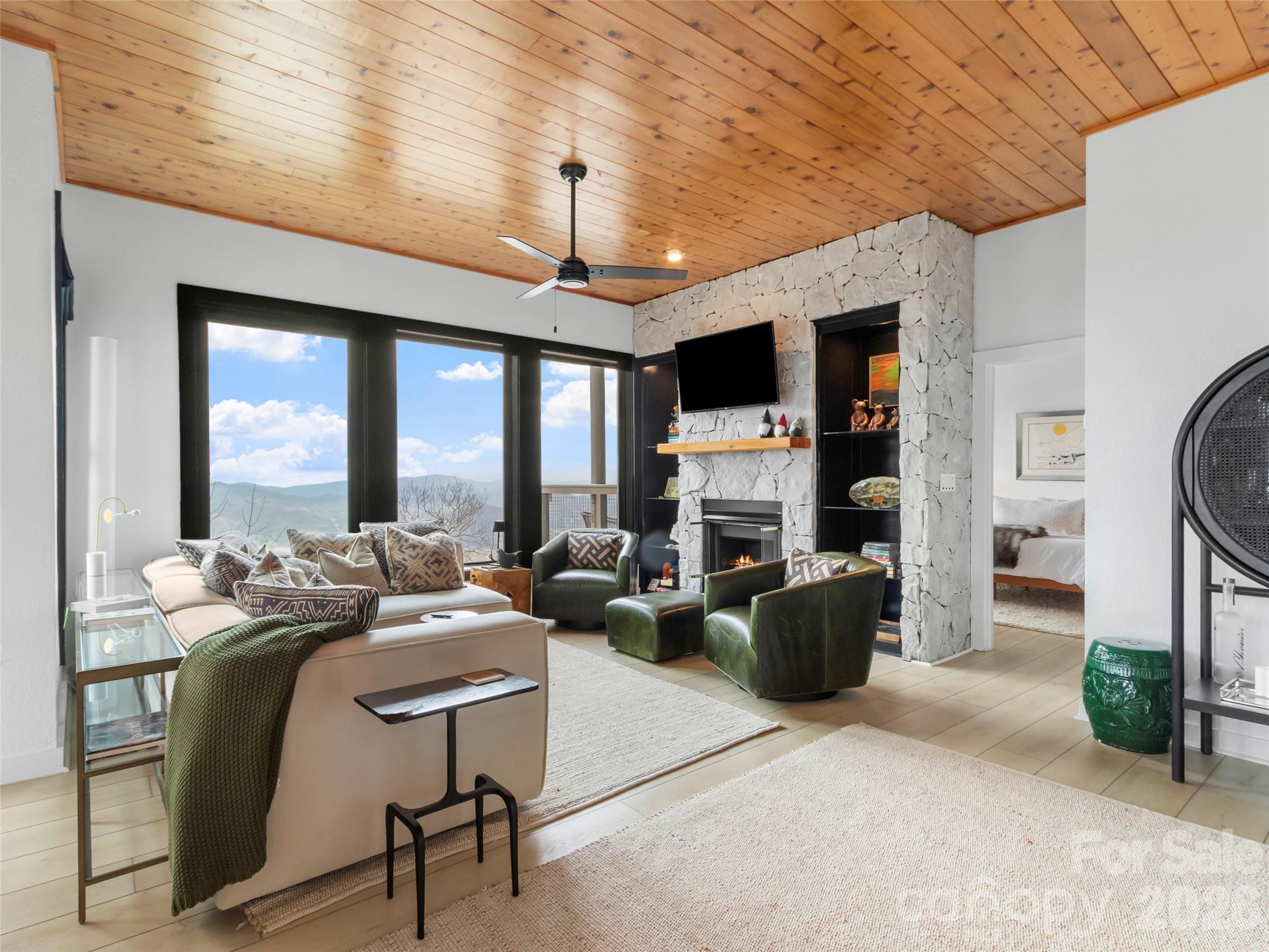 30 Club Villa Court B/5 thumbnail image 9