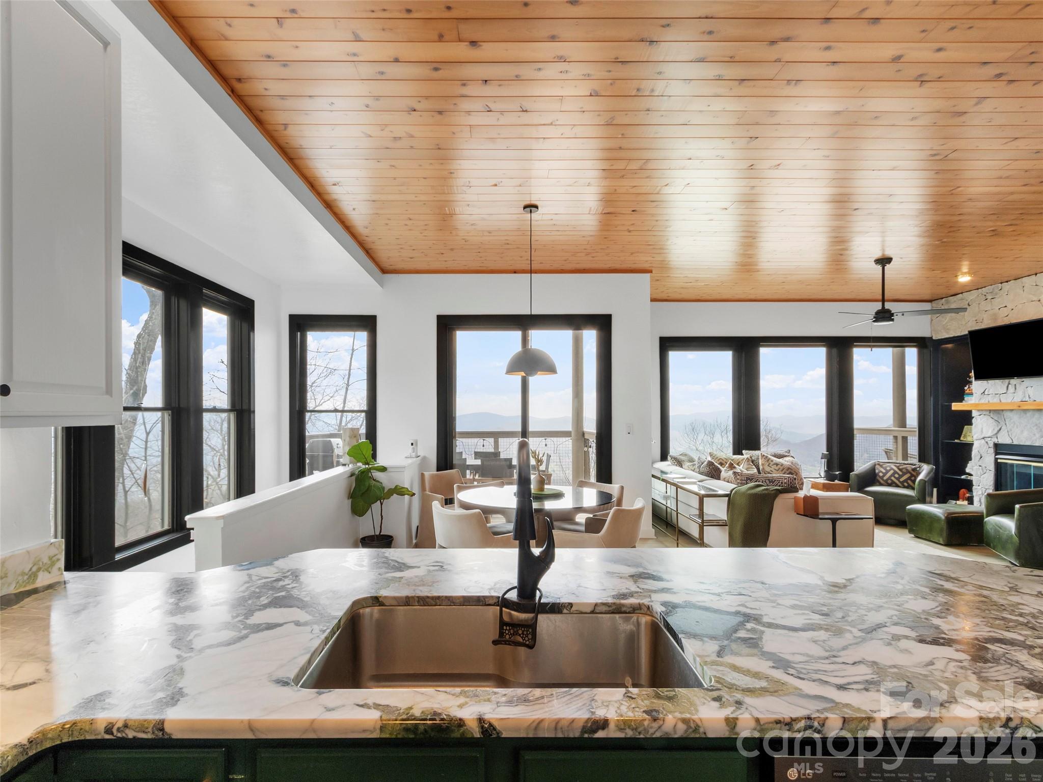 30 Club Villa Court B/5 thumbnail image 14