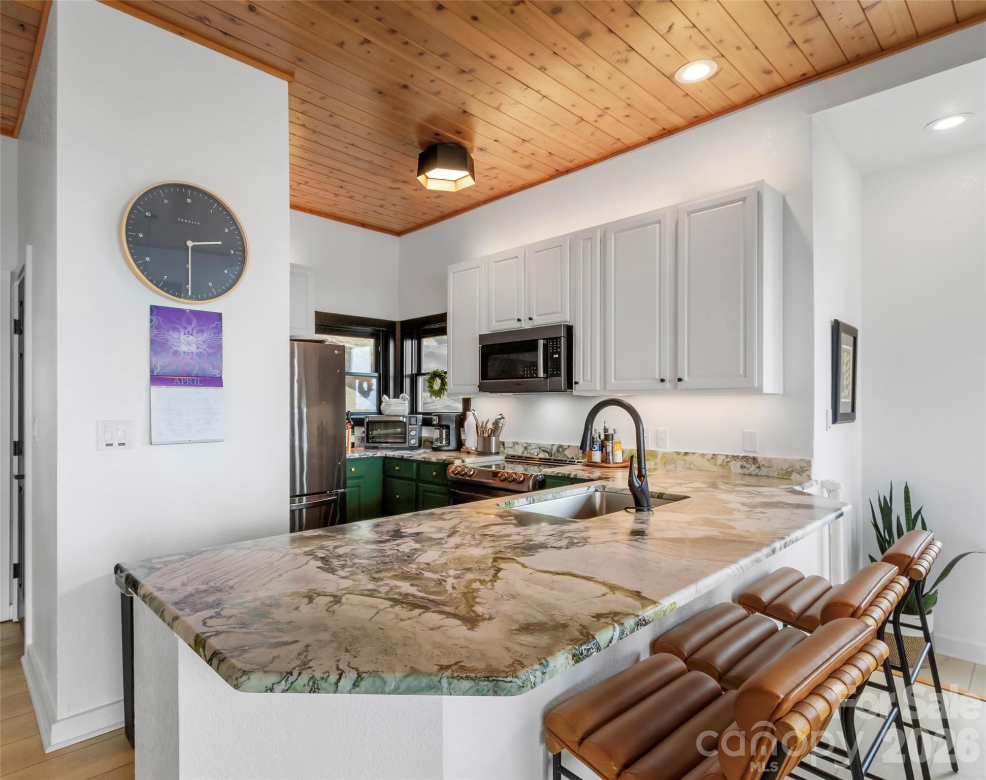 30 Club Villa Court B/5 thumbnail image 17