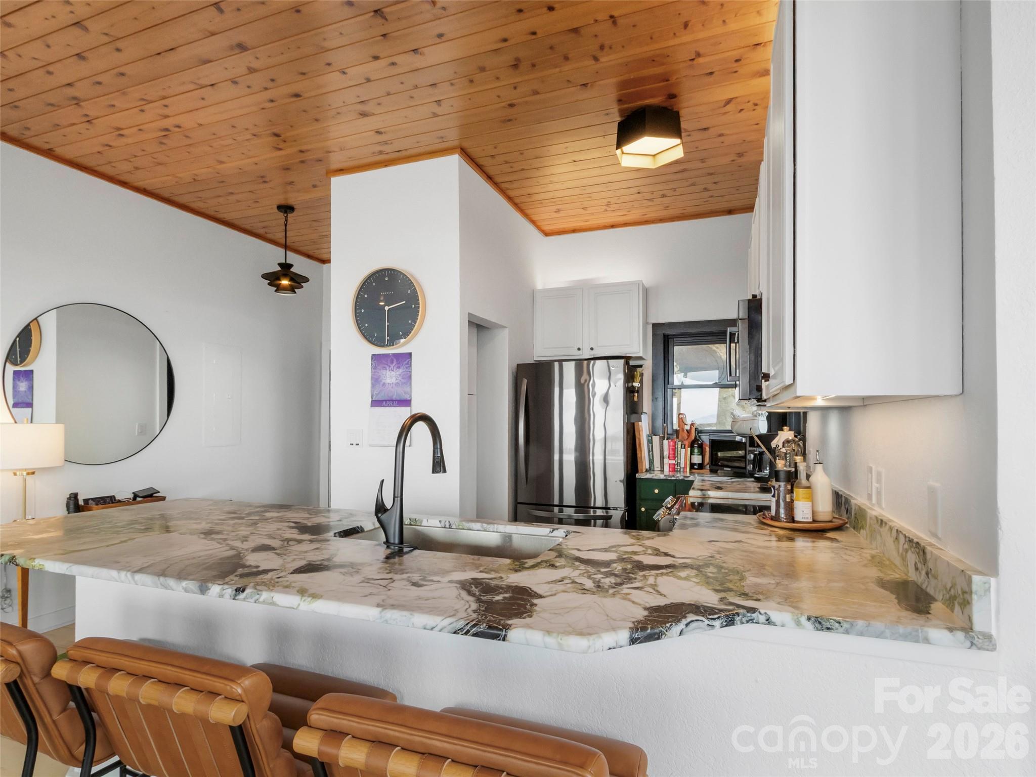 30 Club Villa Court B/5 thumbnail image 18