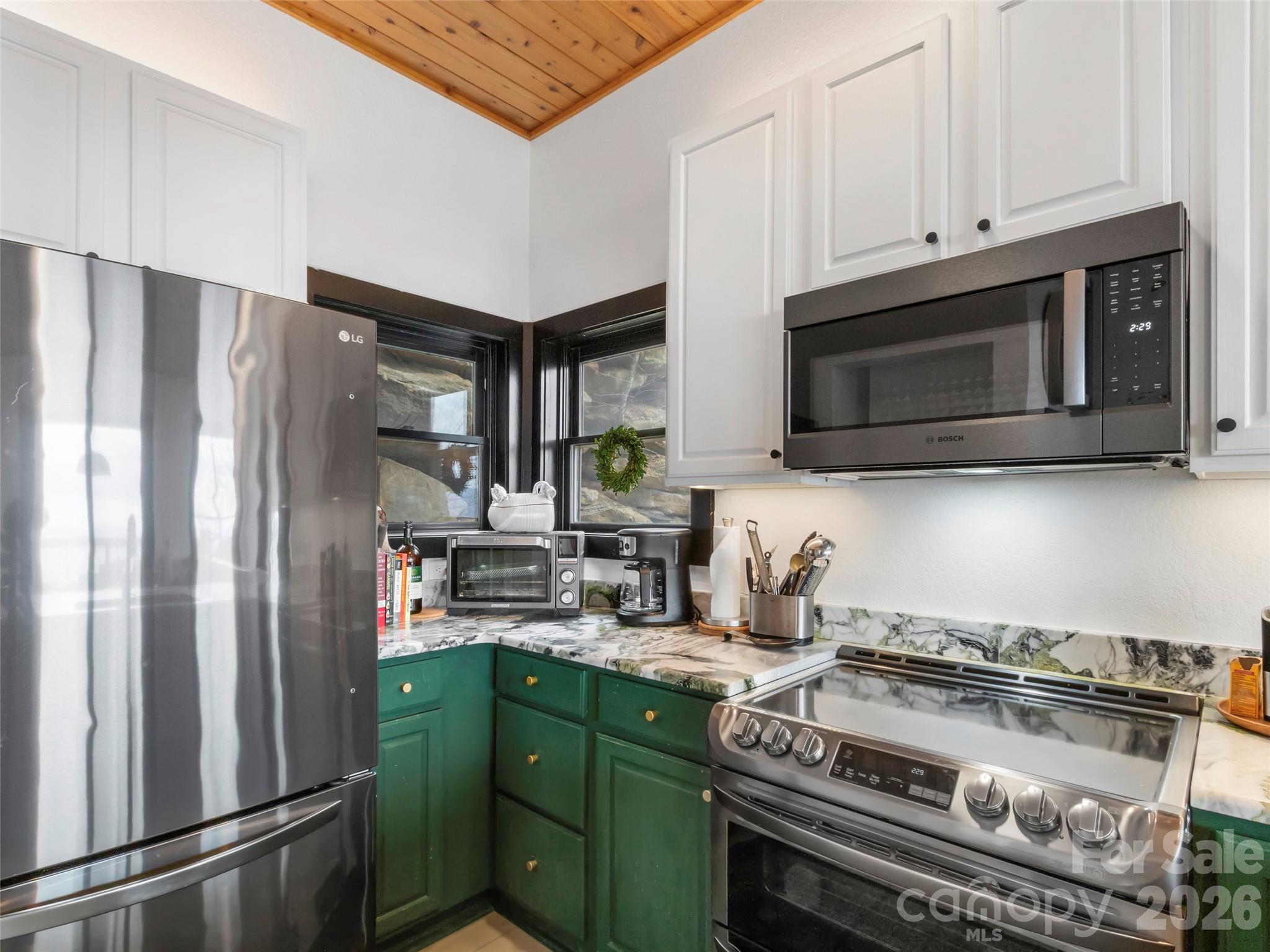 30 Club Villa Court B/5 thumbnail image 21