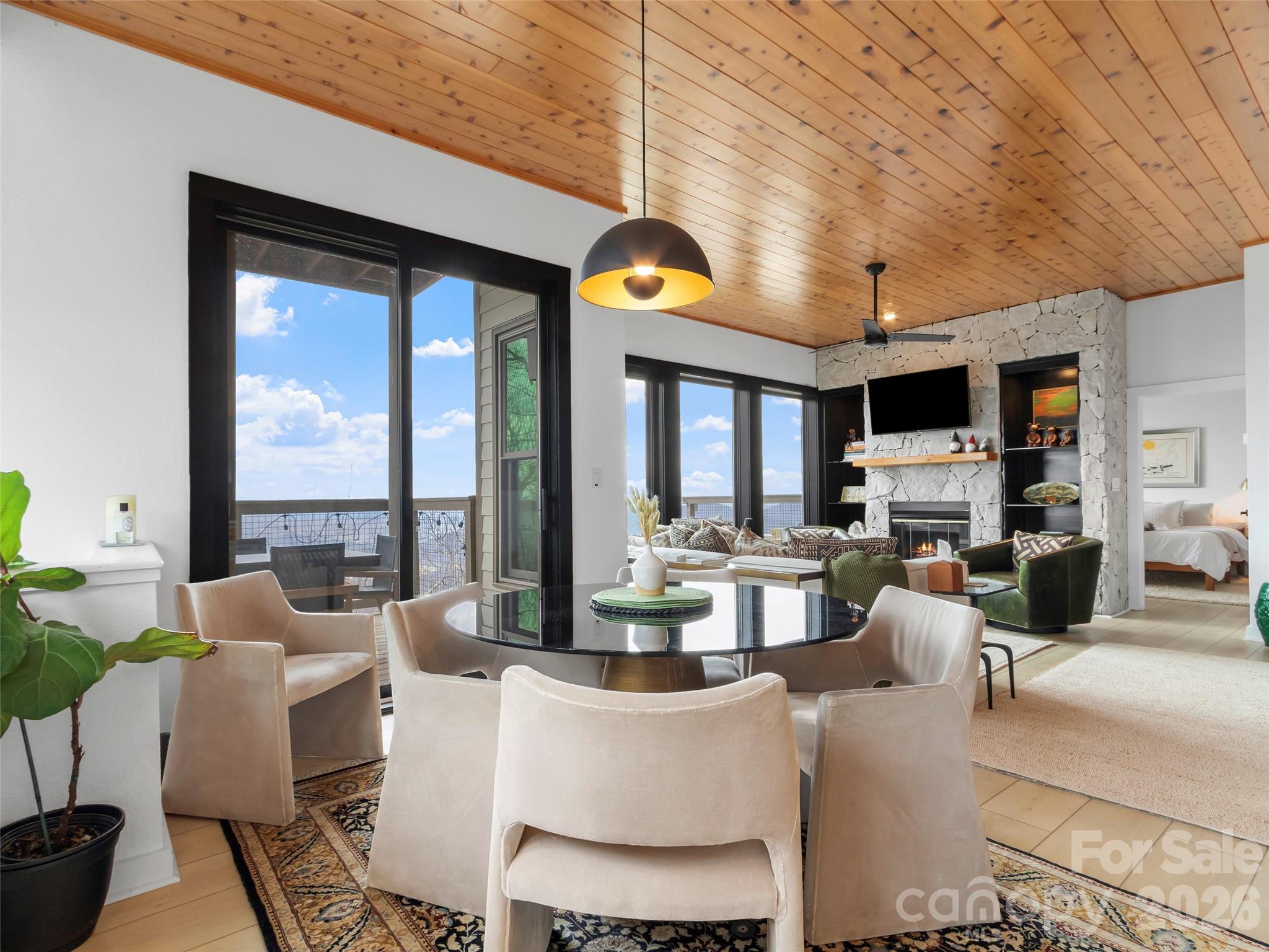 30 Club Villa Court B/5 thumbnail image 33