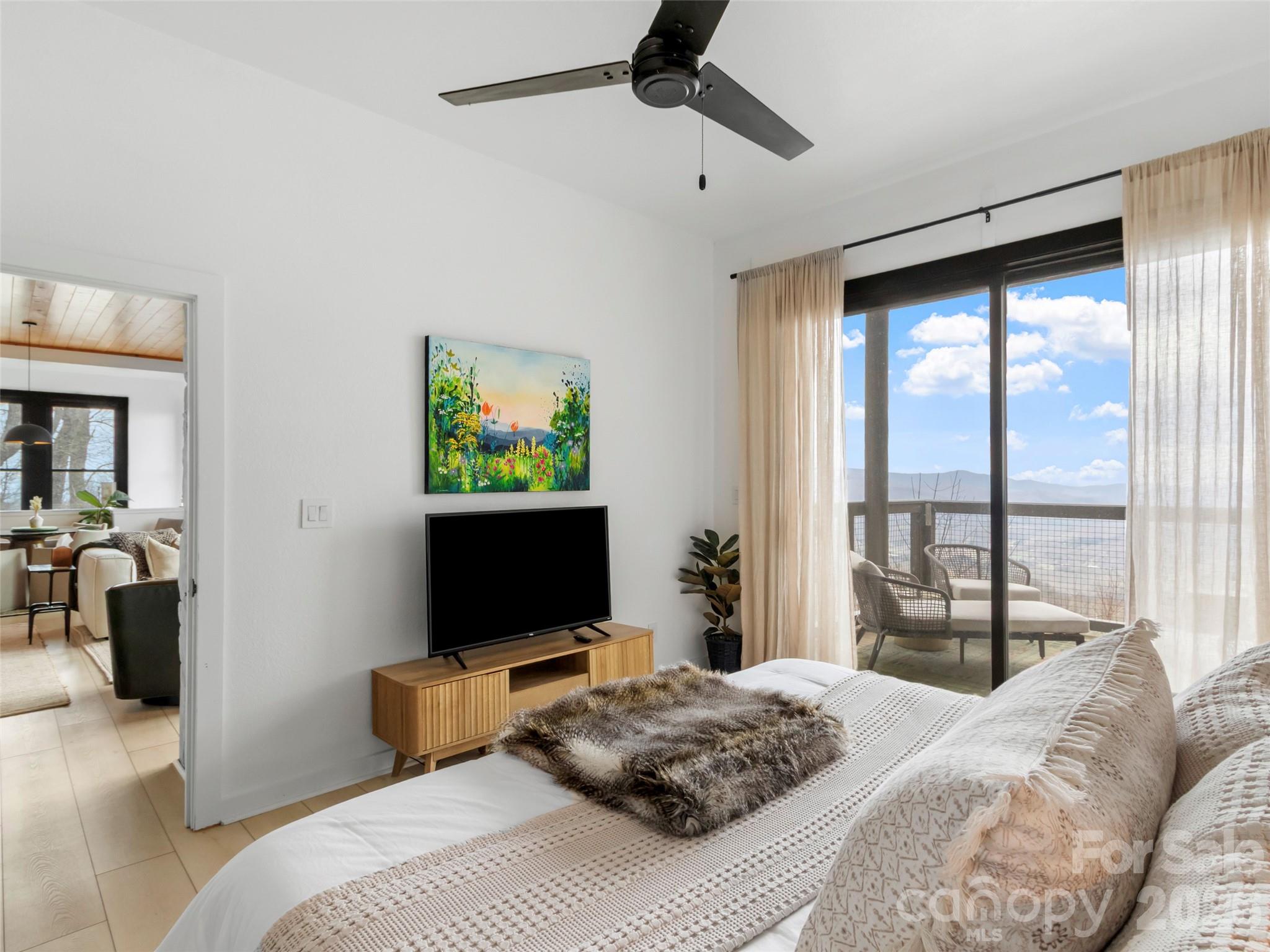 30 Club Villa Court B/5 thumbnail image 37