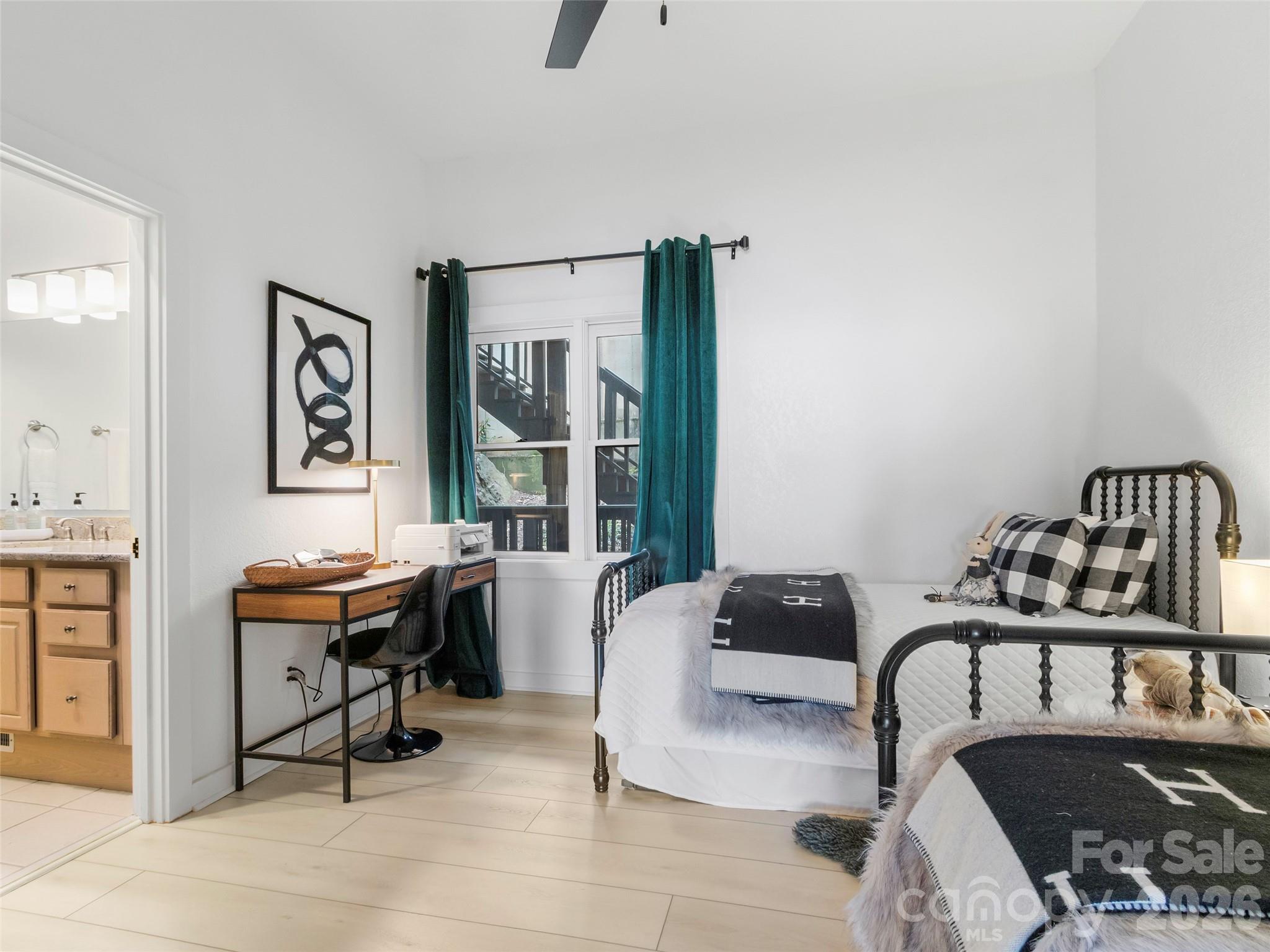 30 Club Villa Court B/5 thumbnail image 45