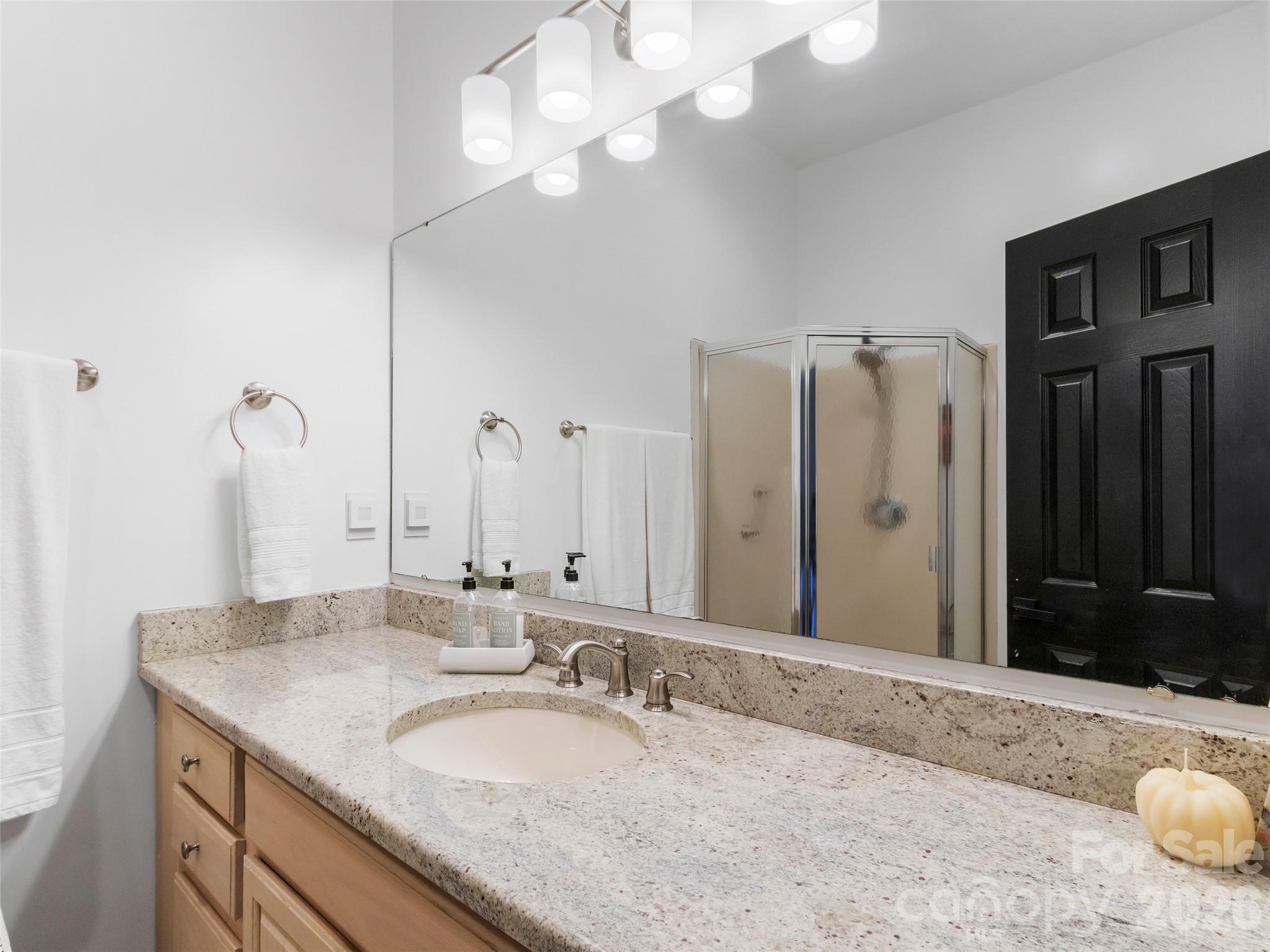 30 Club Villa Court B/5 thumbnail image 49