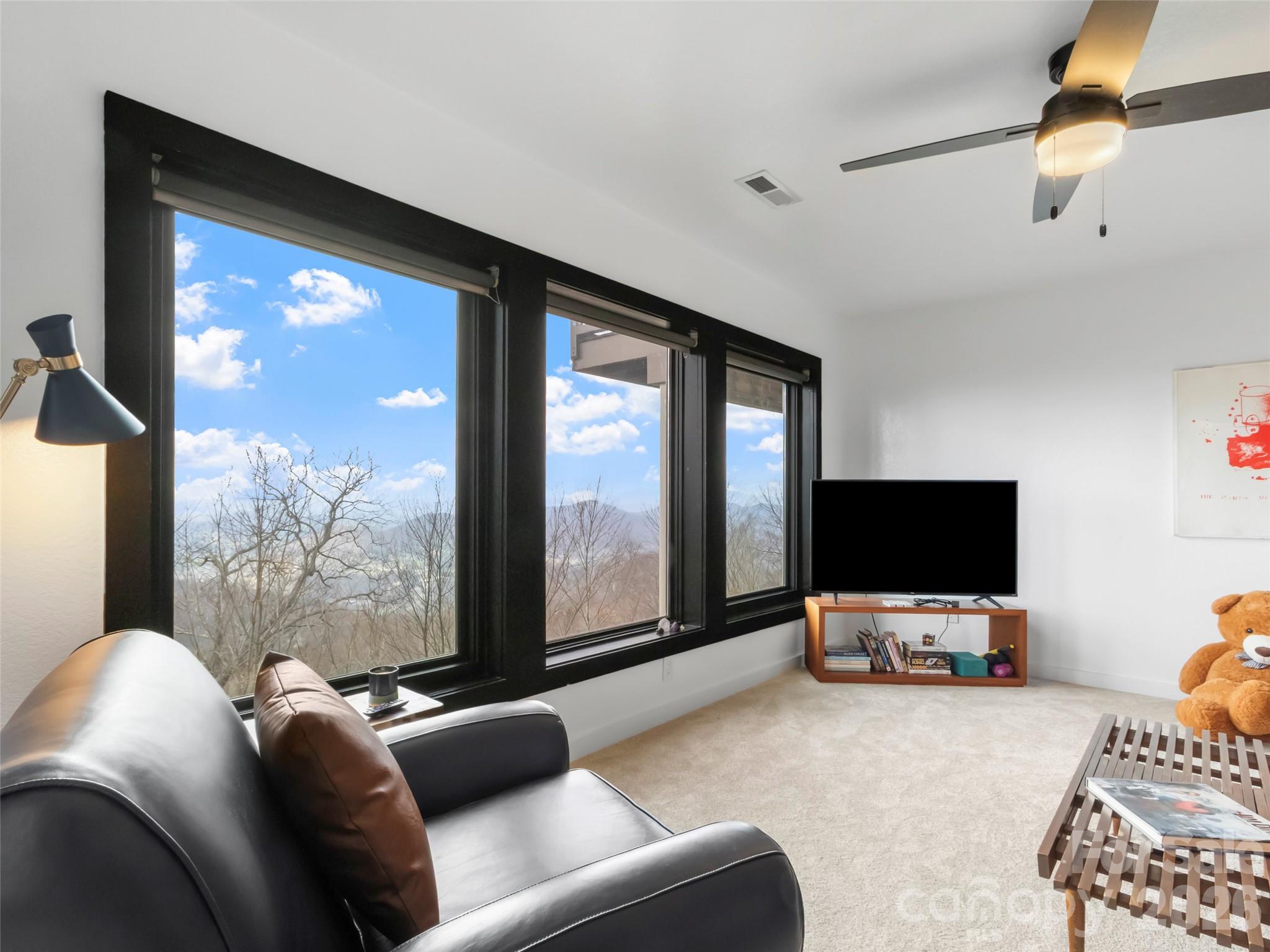 30 Club Villa Court B/5 thumbnail image 58