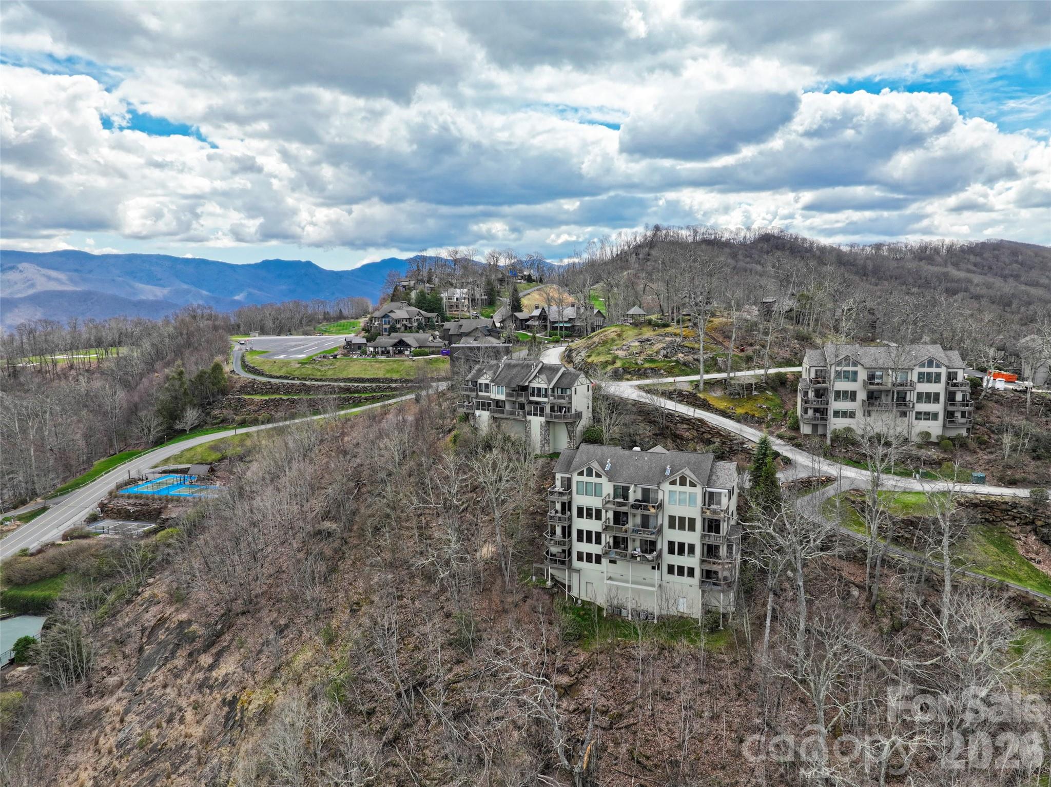 30 Club Villa Court B/5 thumbnail image 73