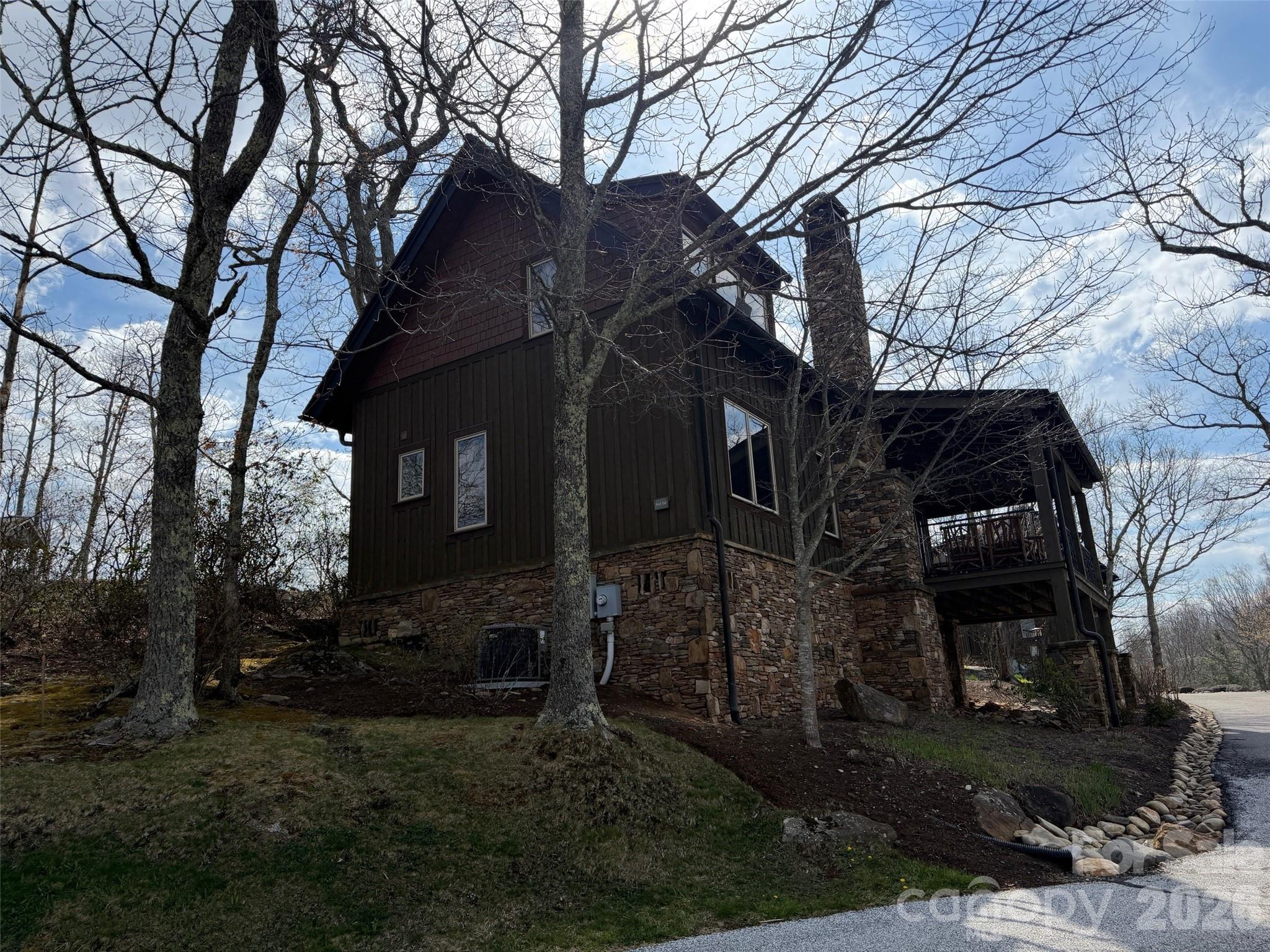 9 Hawks Ledge Trail thumbnail image 2