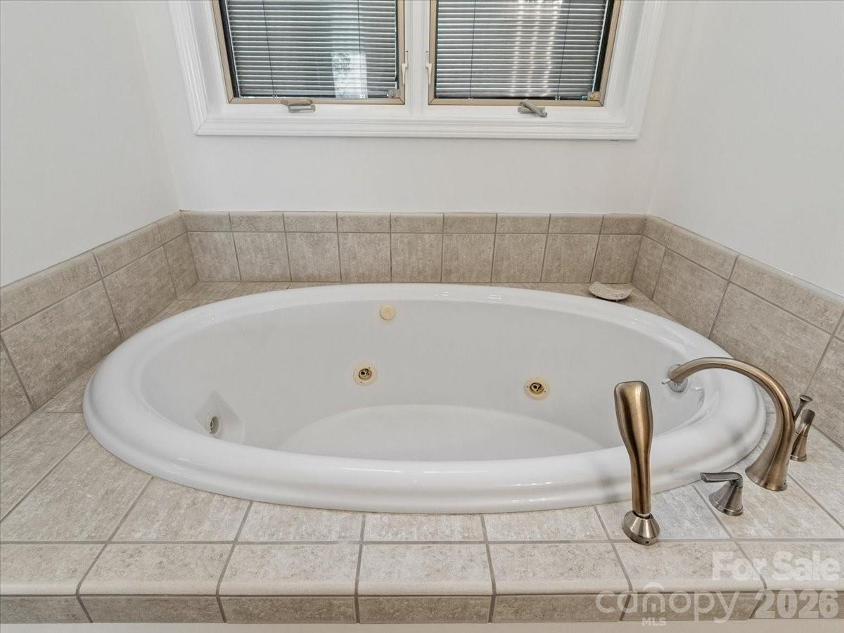 410 Springhouse Drive thumbnail image 25