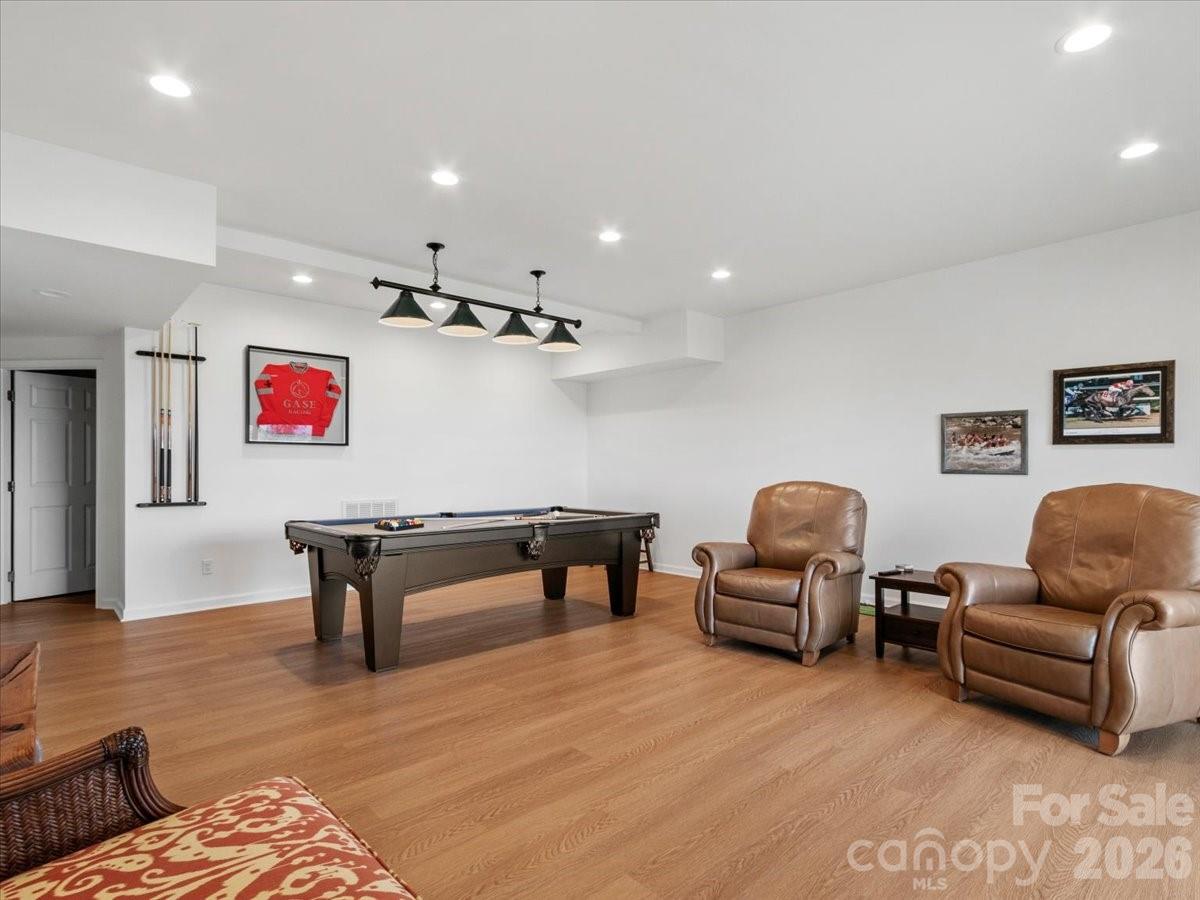 410 Springhouse Drive thumbnail image 35