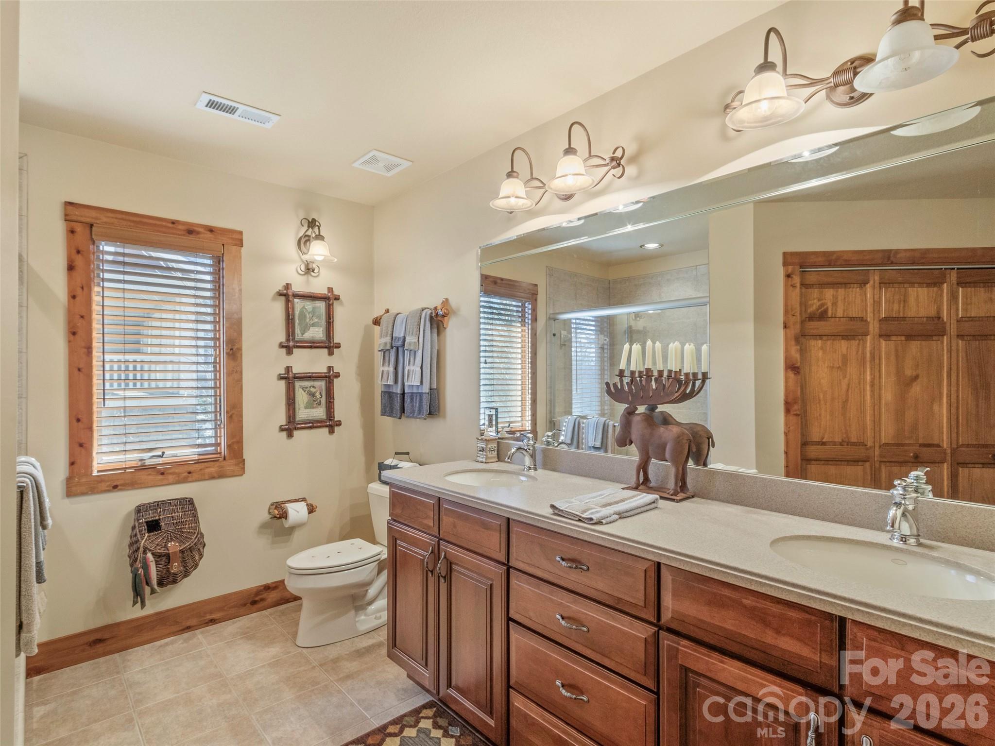 456 Spring House Drive thumbnail image 20