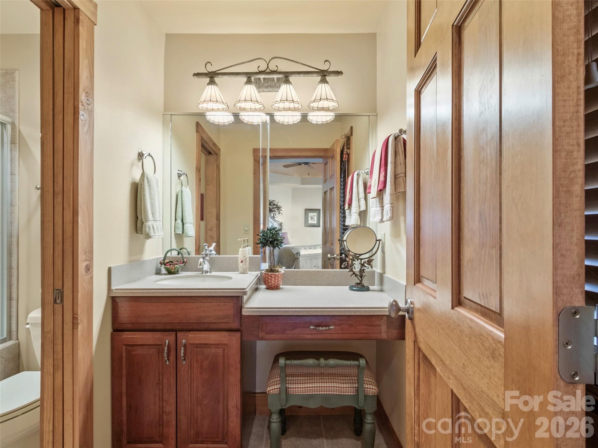 456 Spring House Drive thumbnail image 27