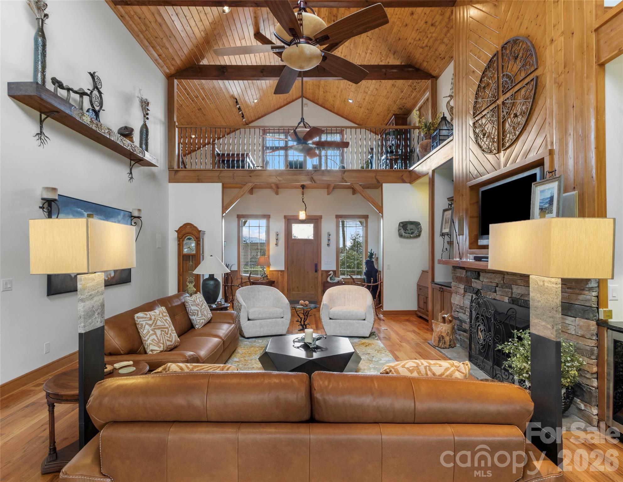 324 Austin Mountain Drive thumbnail image 3