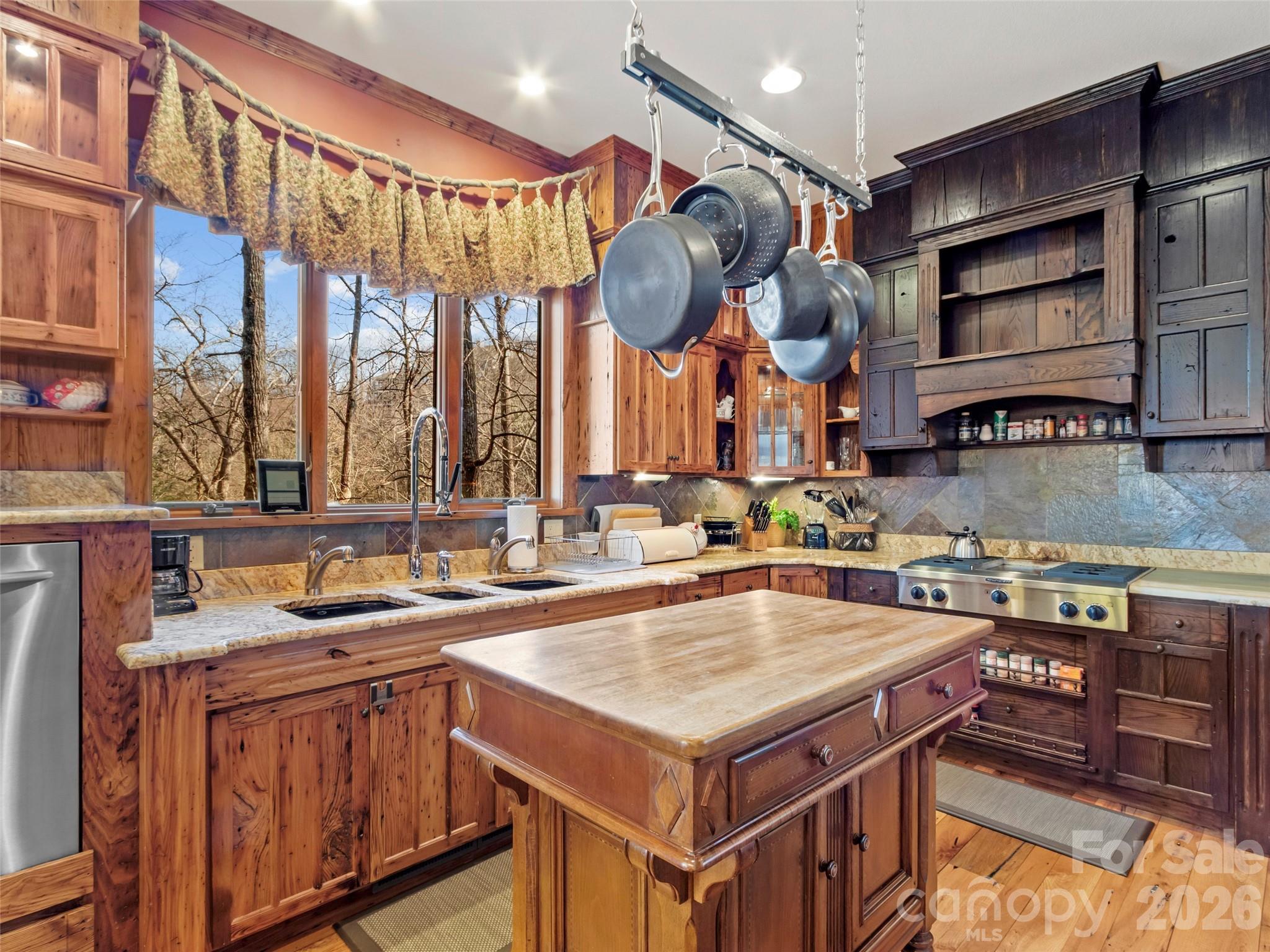 56 Spring House Drive thumbnail image 9