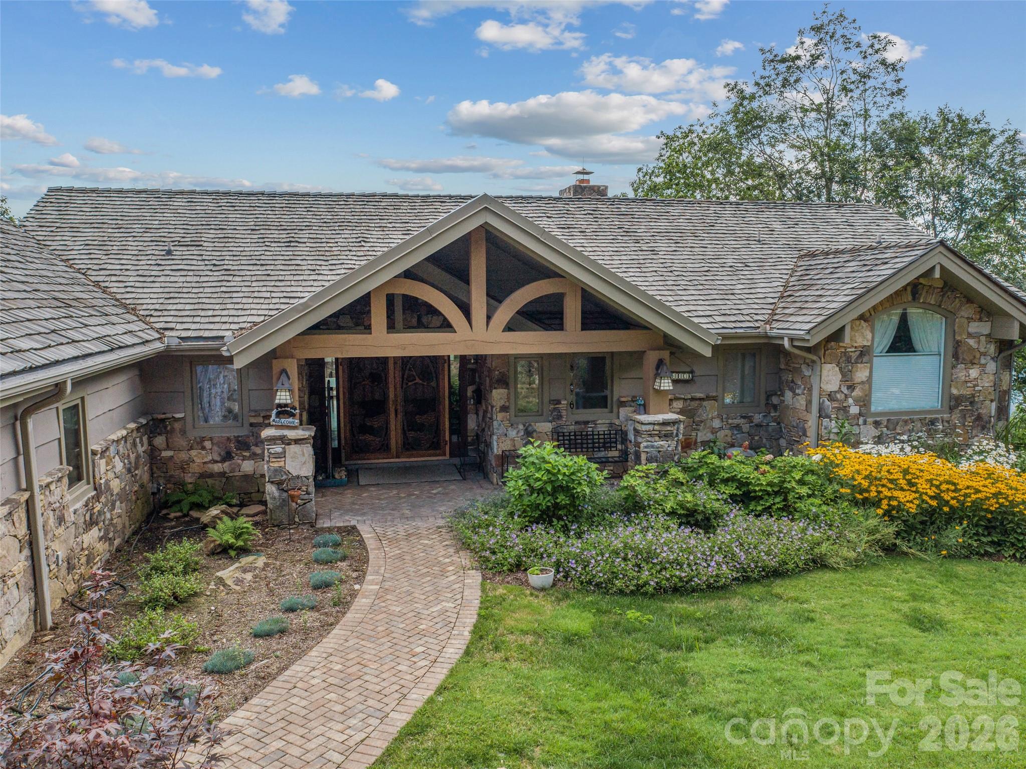 218 Slickrock Road thumbnail image 4