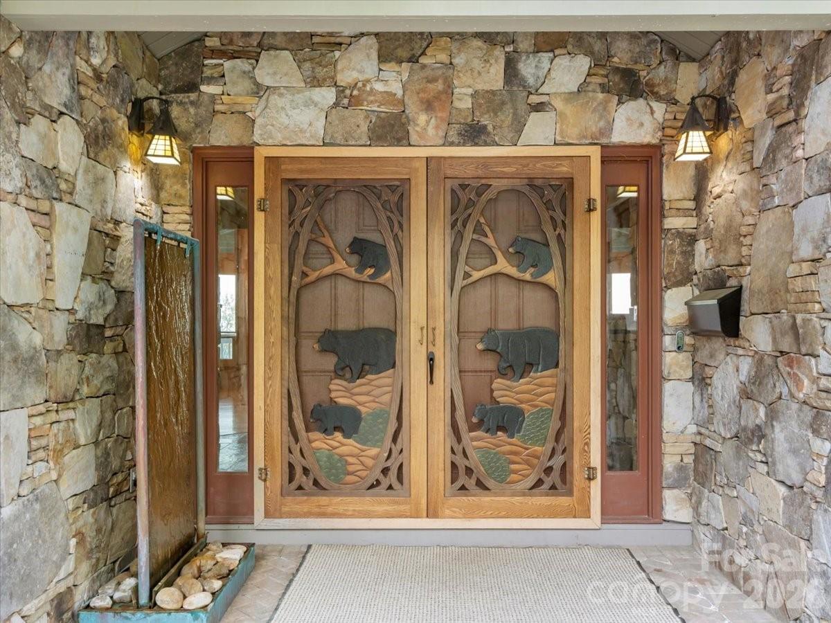 218 Slickrock Road thumbnail image 7