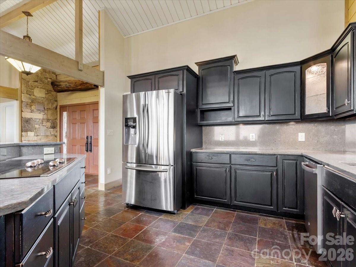 218 Slickrock Road thumbnail image 15