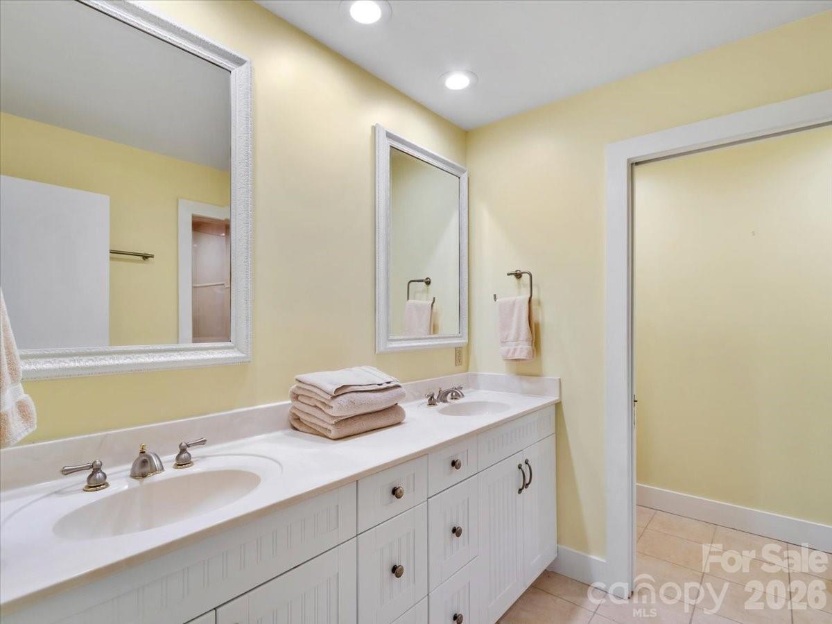 218 Slickrock Road thumbnail image 36