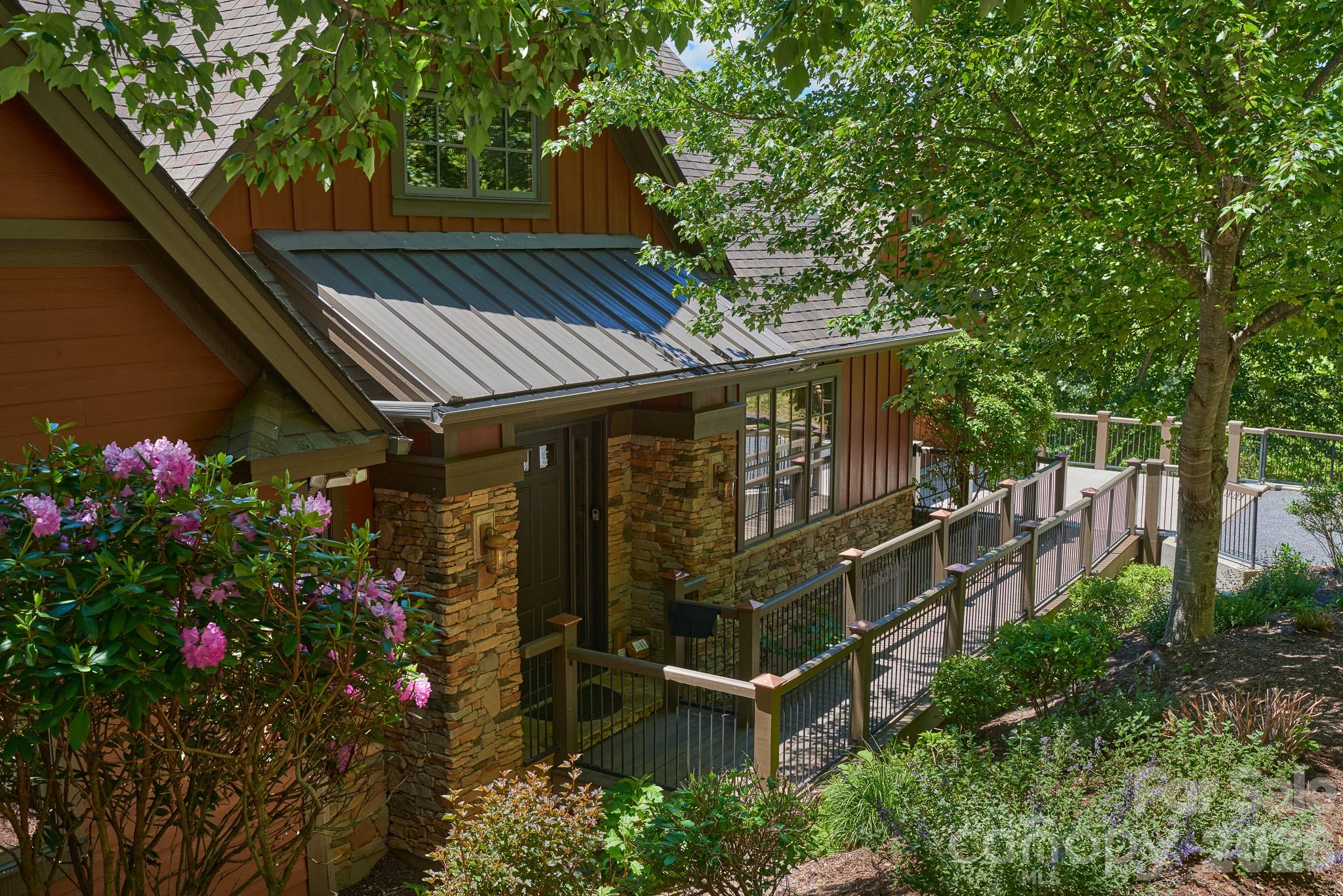 427 Spring Rock Road thumbnail image 2