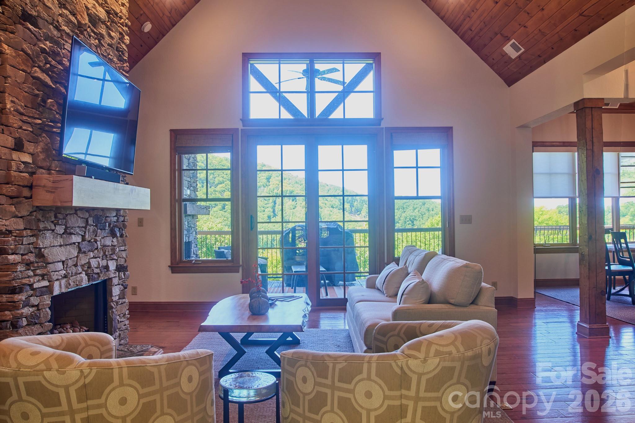 427 Spring Rock Road thumbnail image 4