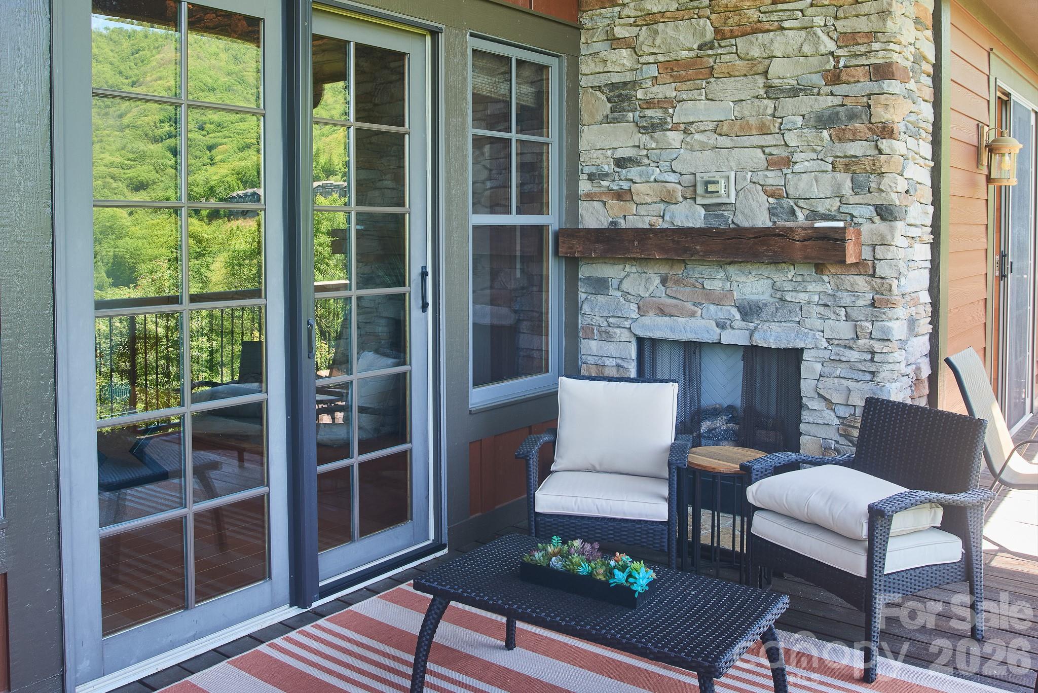 427 Spring Rock Road thumbnail image 14