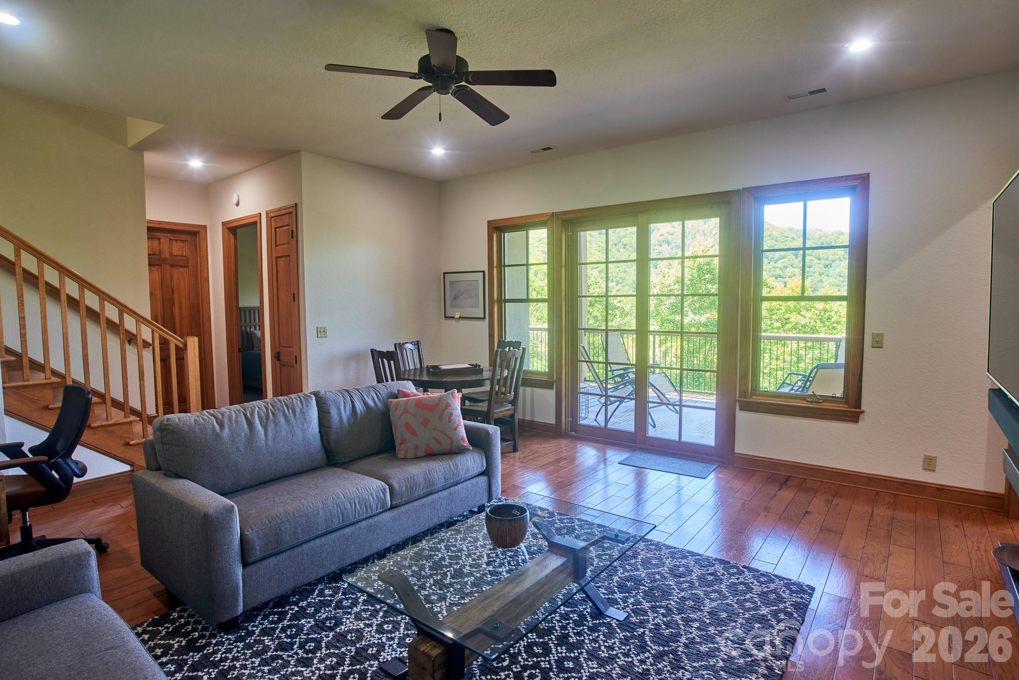427 Spring Rock Road thumbnail image 19