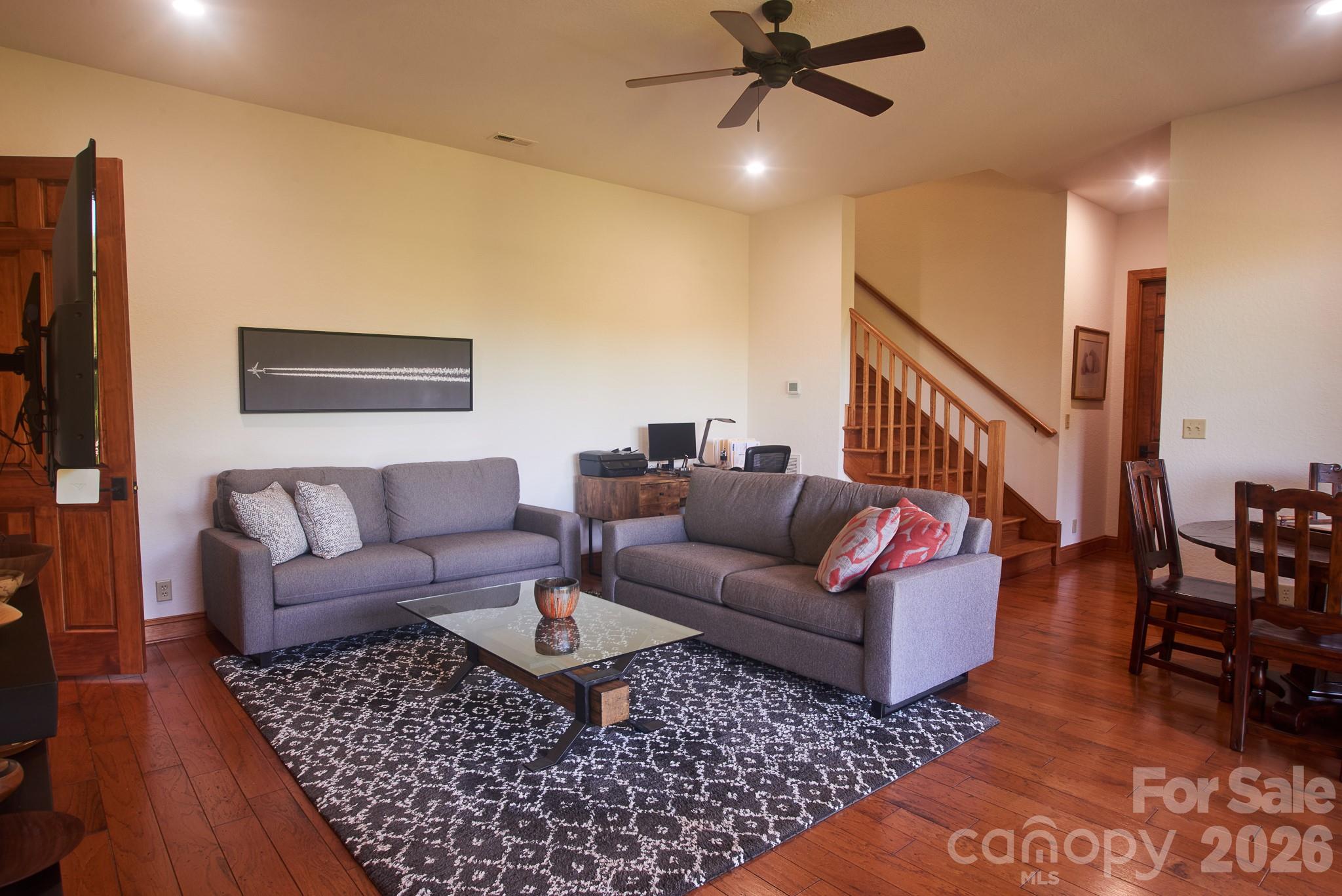 427 Spring Rock Road thumbnail image 20