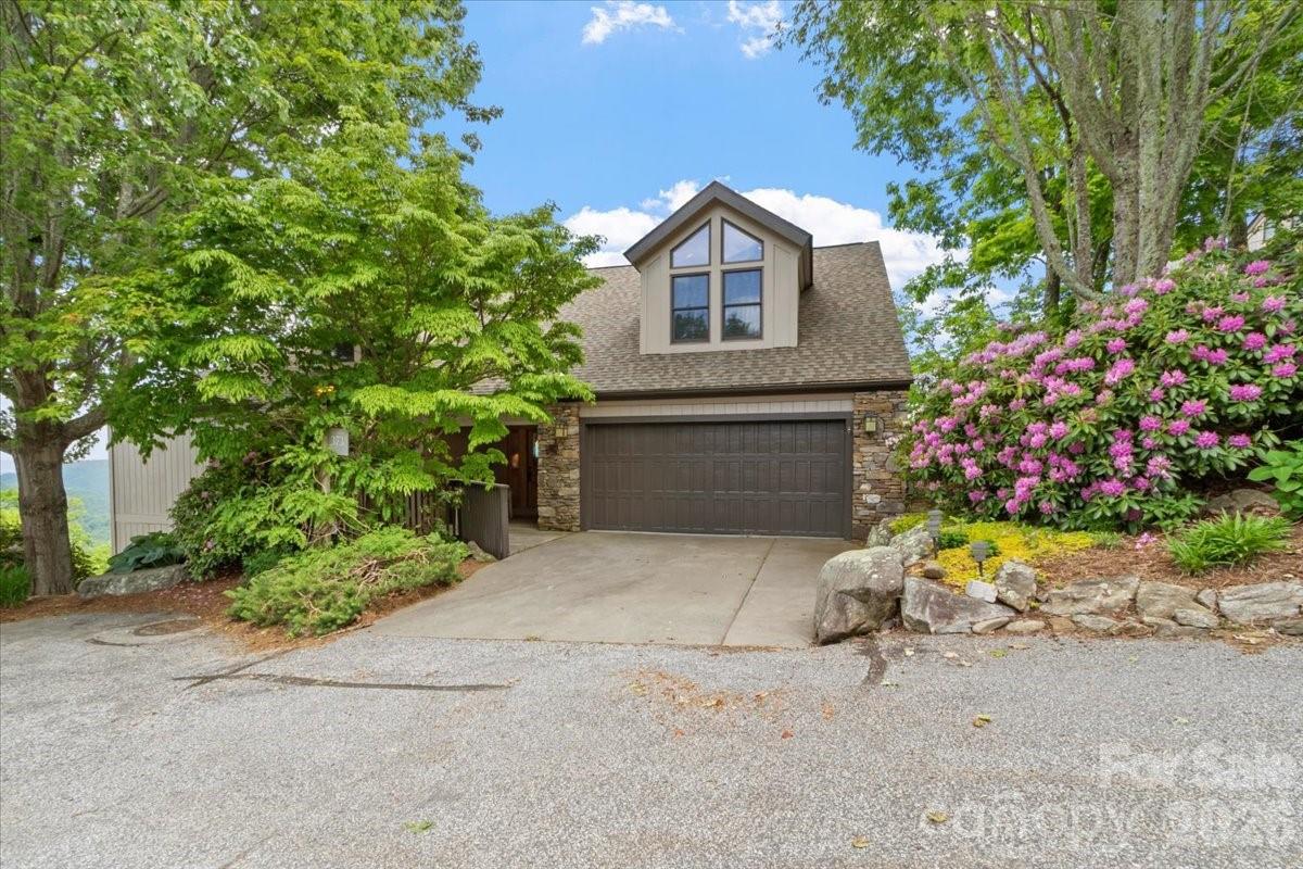 373 Rhododendron Lane thumbnail image 2