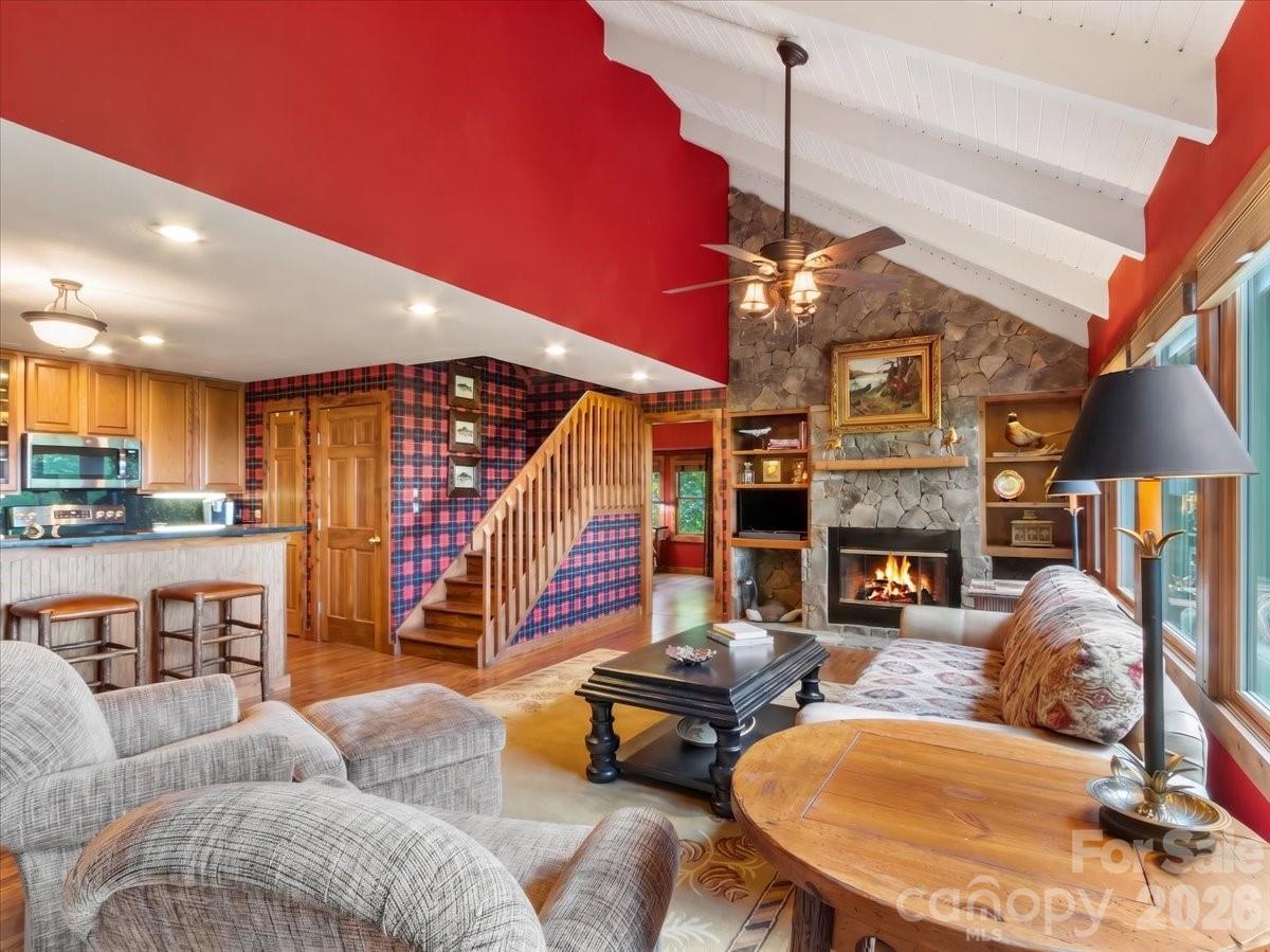 121 Ivy Ridge Road thumbnail image 6
