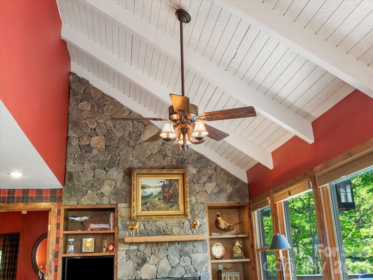 121 Ivy Ridge Road thumbnail image 8