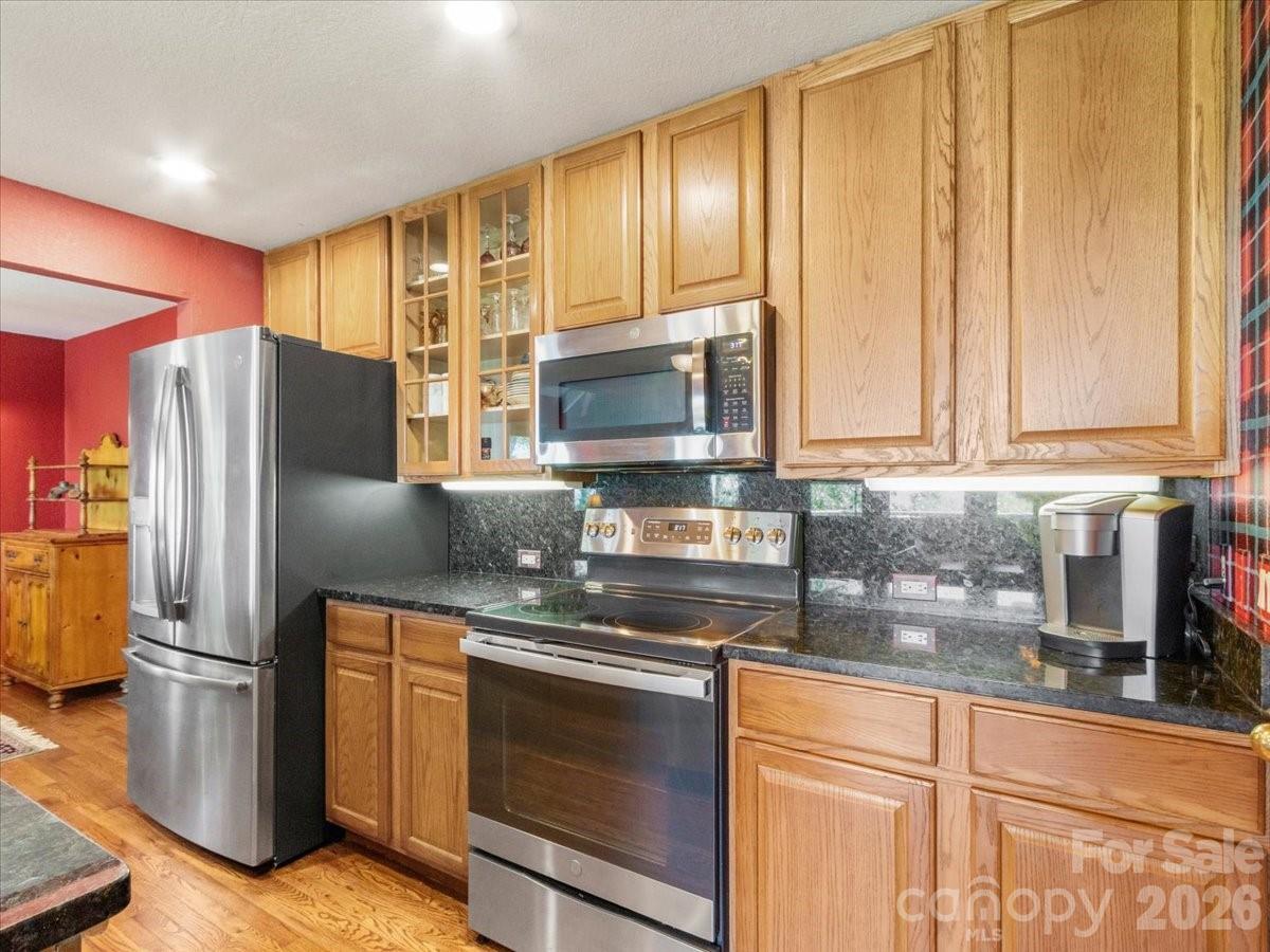 121 Ivy Ridge Road thumbnail image 12