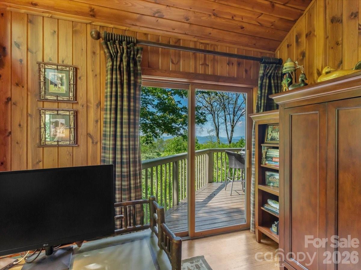 121 Ivy Ridge Road thumbnail image 18