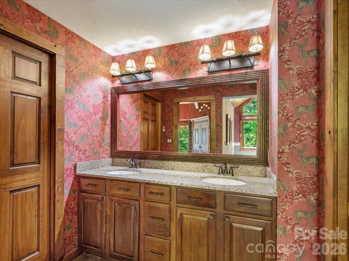 121 Ivy Ridge Road thumbnail image 20