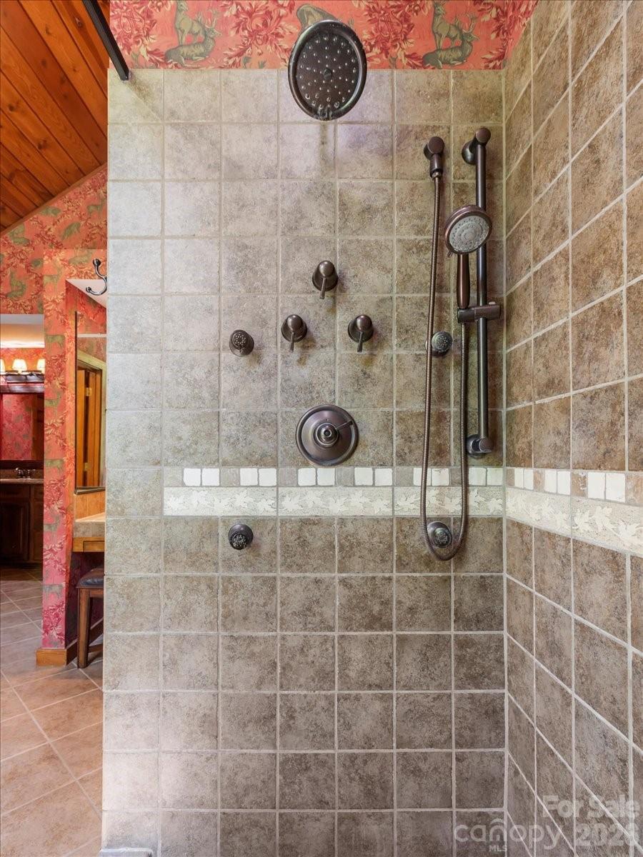 121 Ivy Ridge Road thumbnail image 23