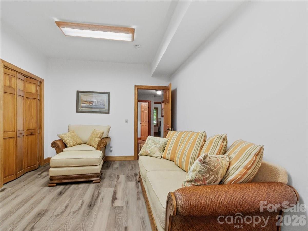 15 Ivy Point Lane thumbnail image 38