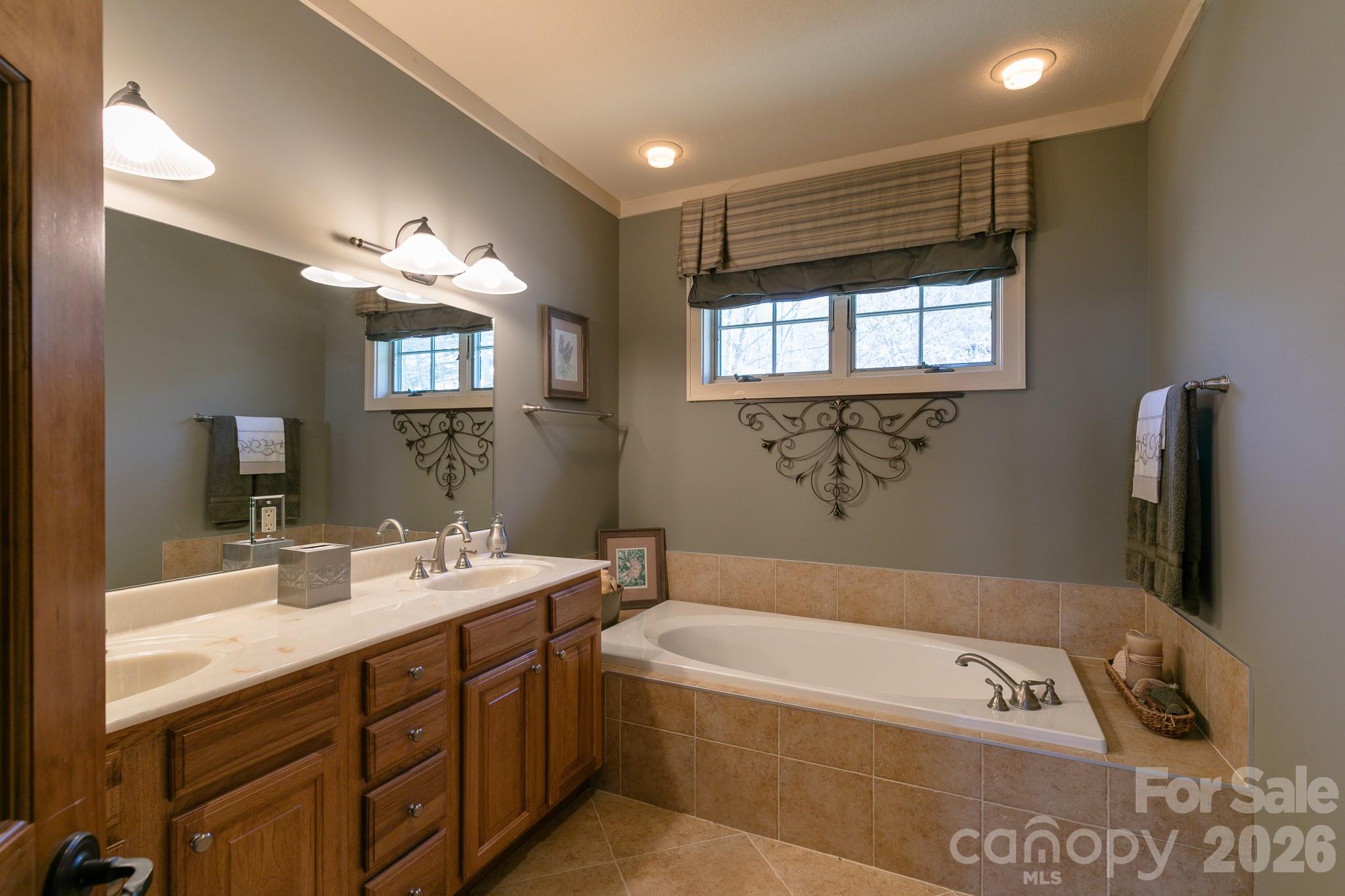 47 Creekside Way #H301 thumbnail image 24