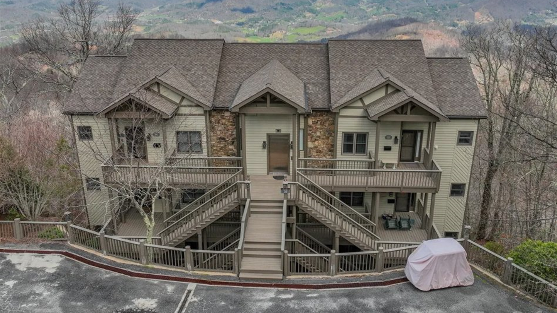 30 Club Villa Court B/5 thumbnail image 3