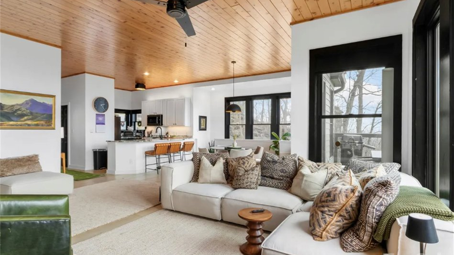 30 Club Villa Court B/5 thumbnail image 8