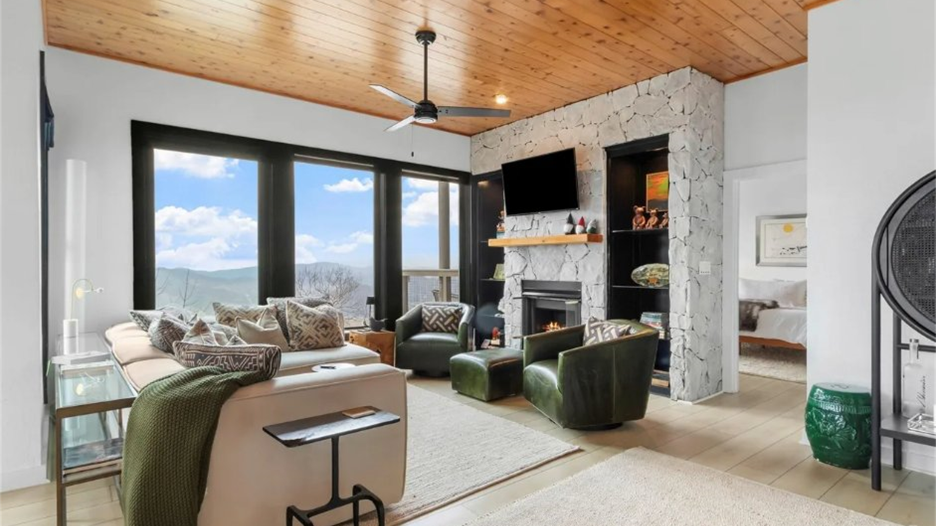 30 Club Villa Court B/5 thumbnail image 11