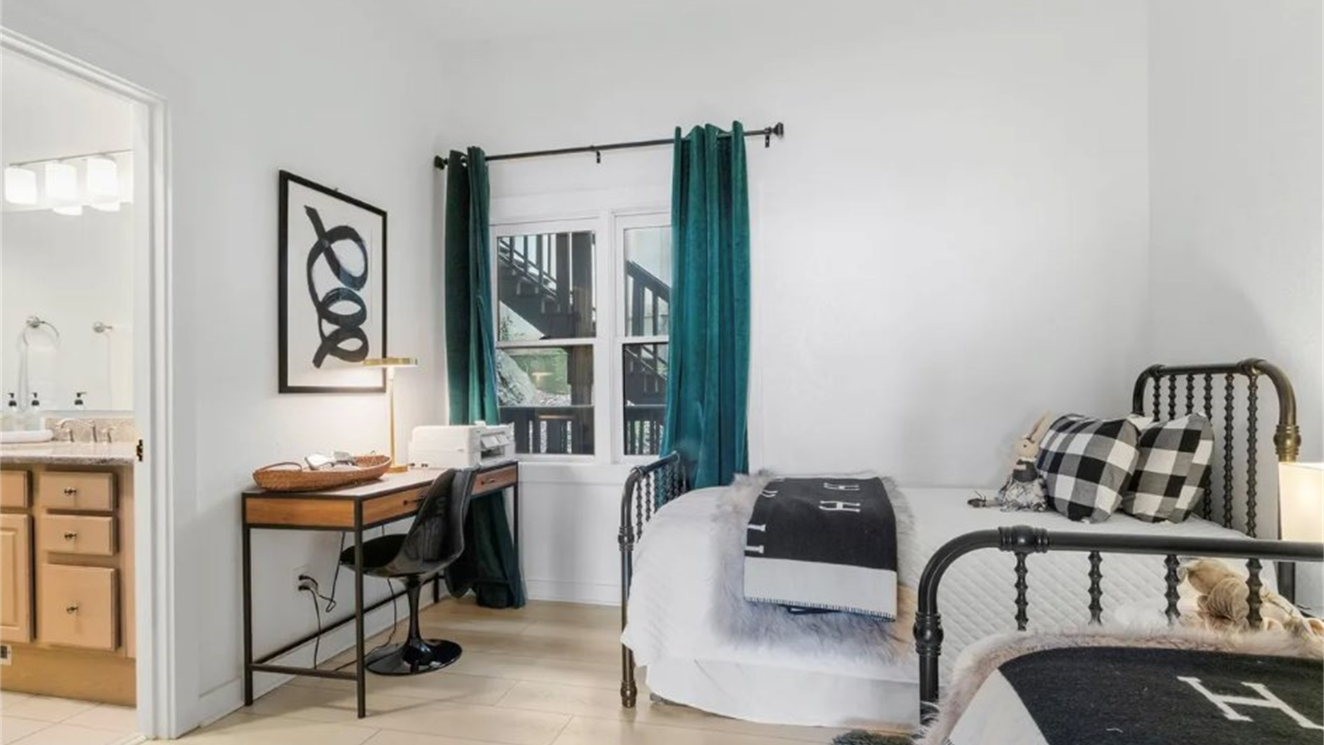 30 Club Villa Court B/5 thumbnail image 44