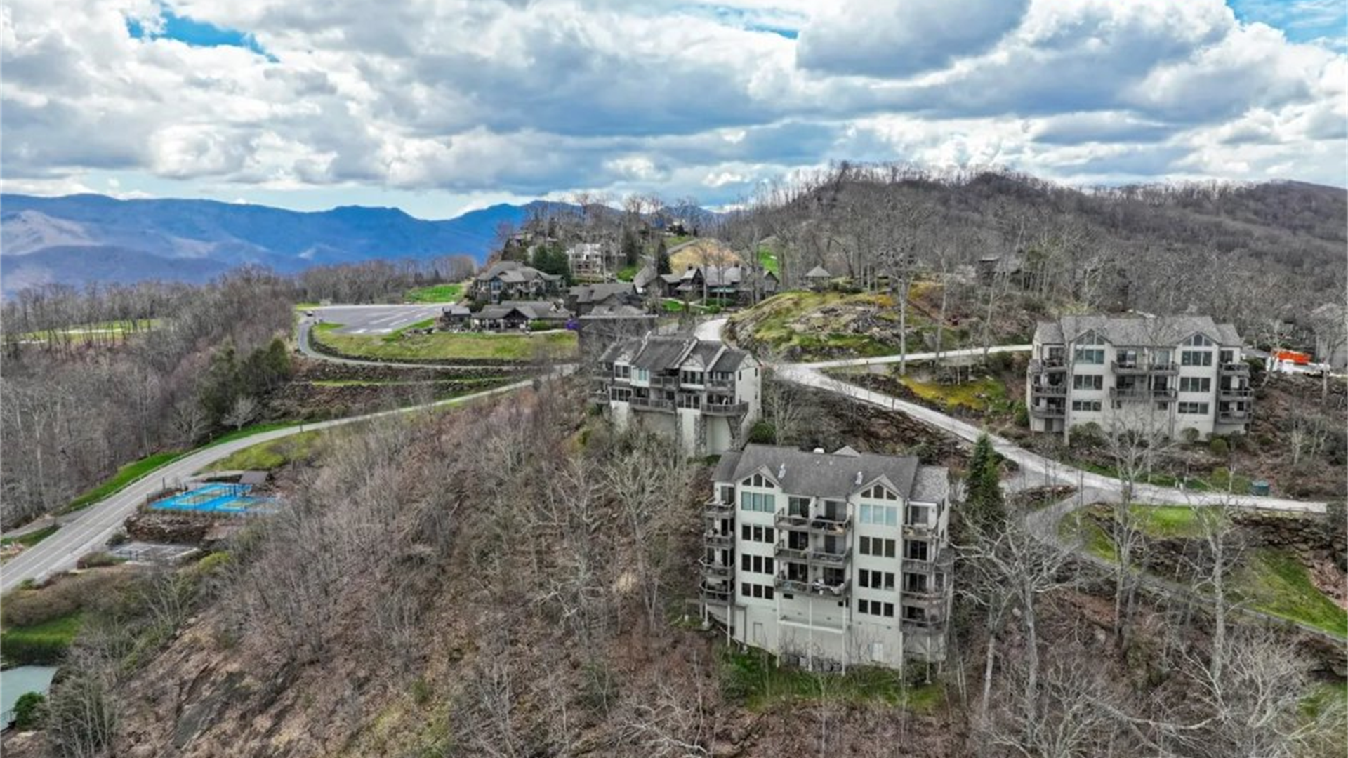 30 Club Villa Court B/5 thumbnail image 72